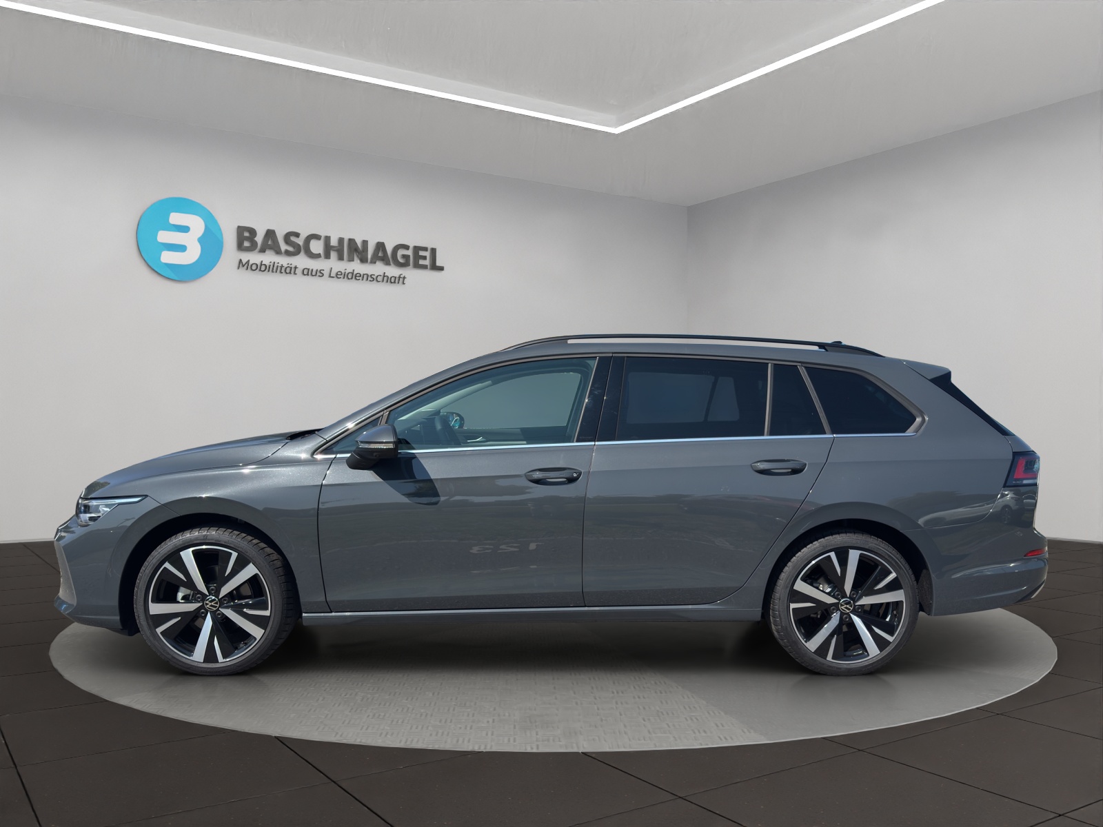 VW Golf Variant 1.5 eTSI mHEV Style DSG-image-1