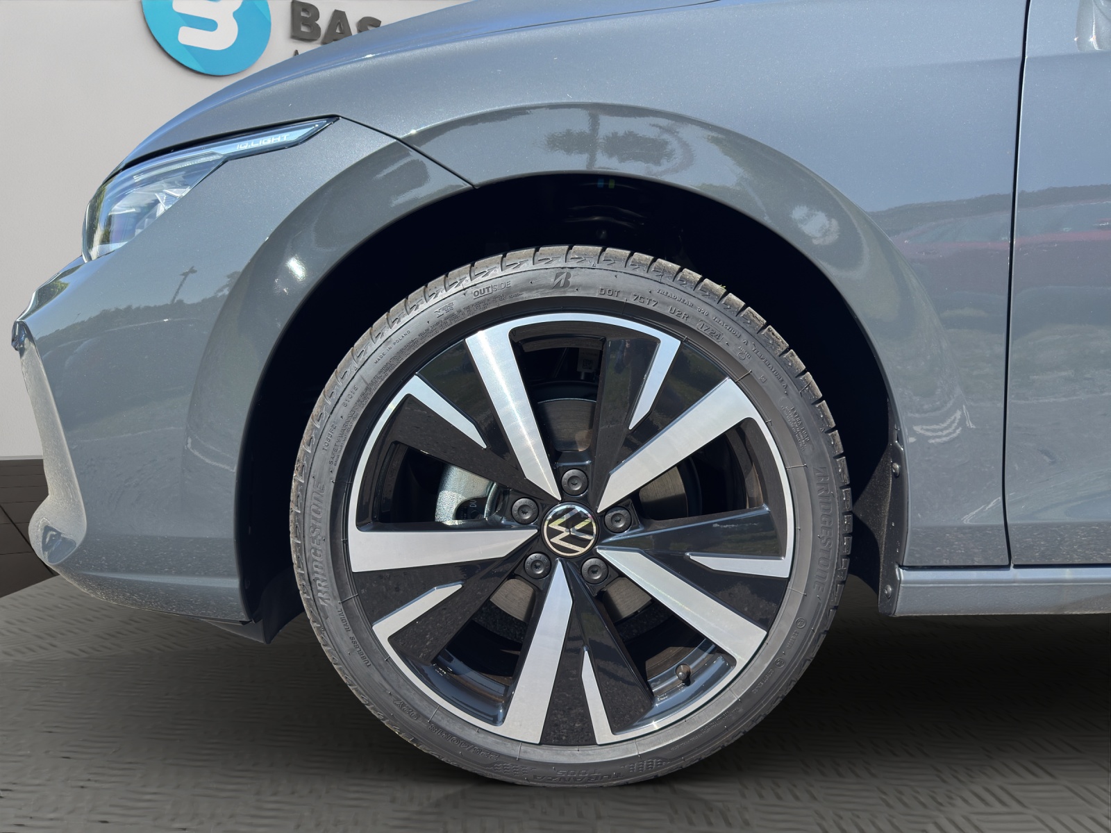 VW Golf Variant 1.5 eTSI mHEV Style DSG-image-6