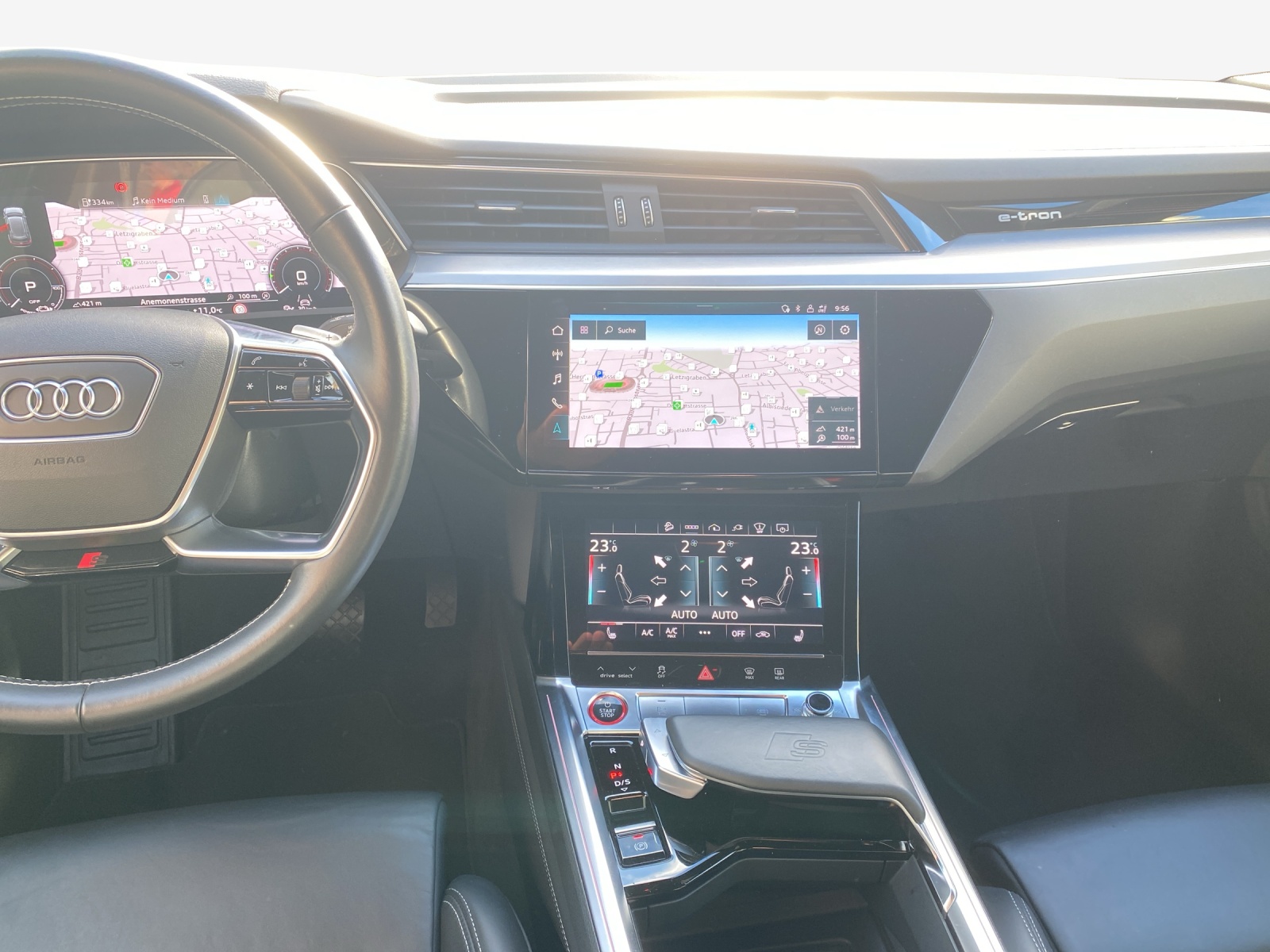 AUDI e-tron S Sportback quattro-image-10