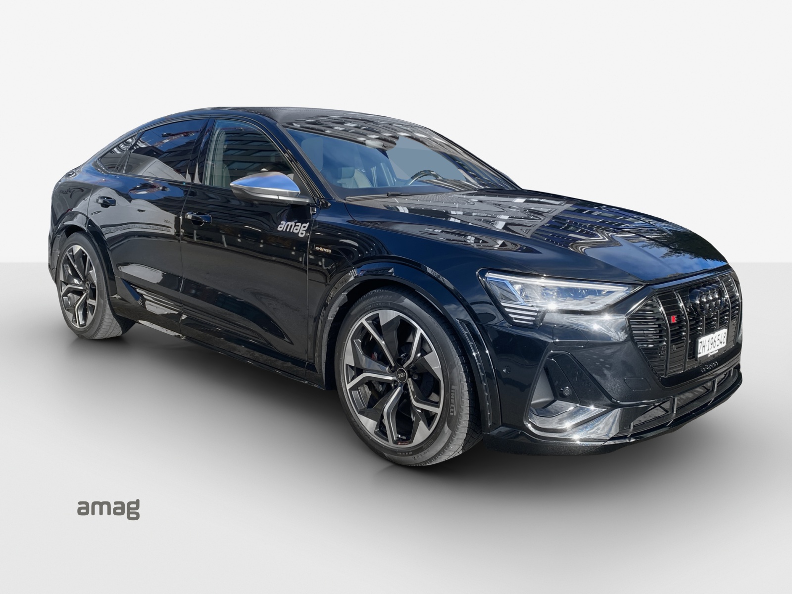 AUDI e-tron S Sportback quattro-image-5