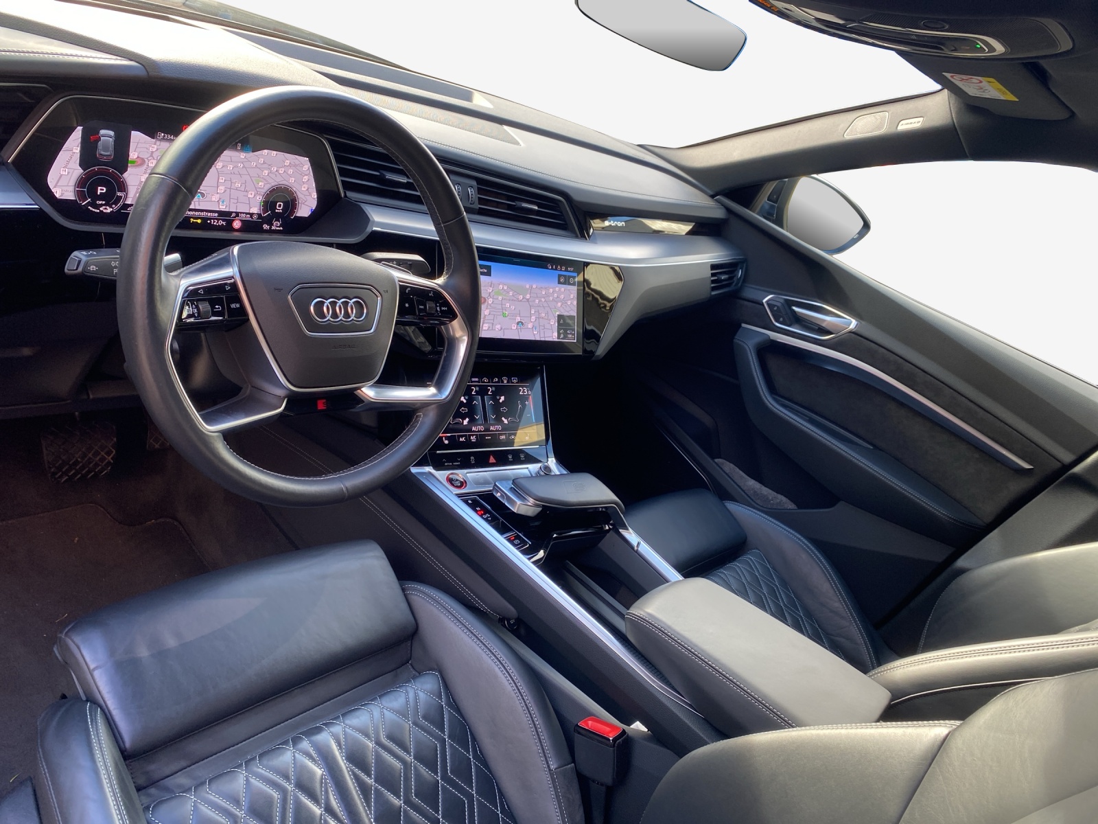 AUDI e-tron S Sportback quattro-image-15