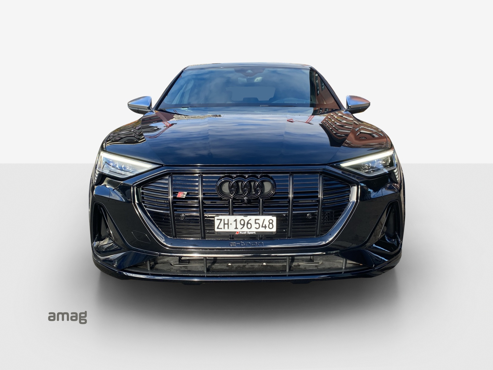 AUDI e-tron S Sportback quattro-image-6