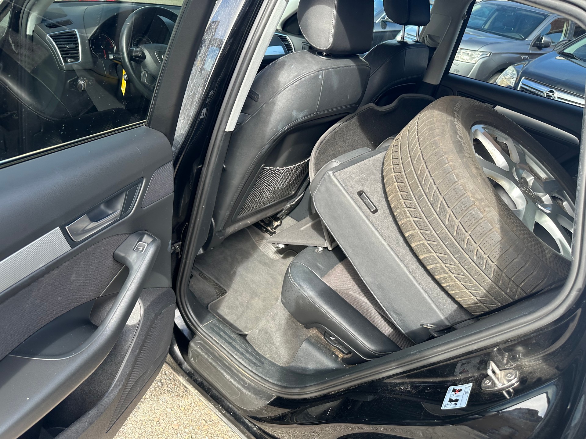 AUDI Q5 2.0 TDI quattro S-tronic-image-9