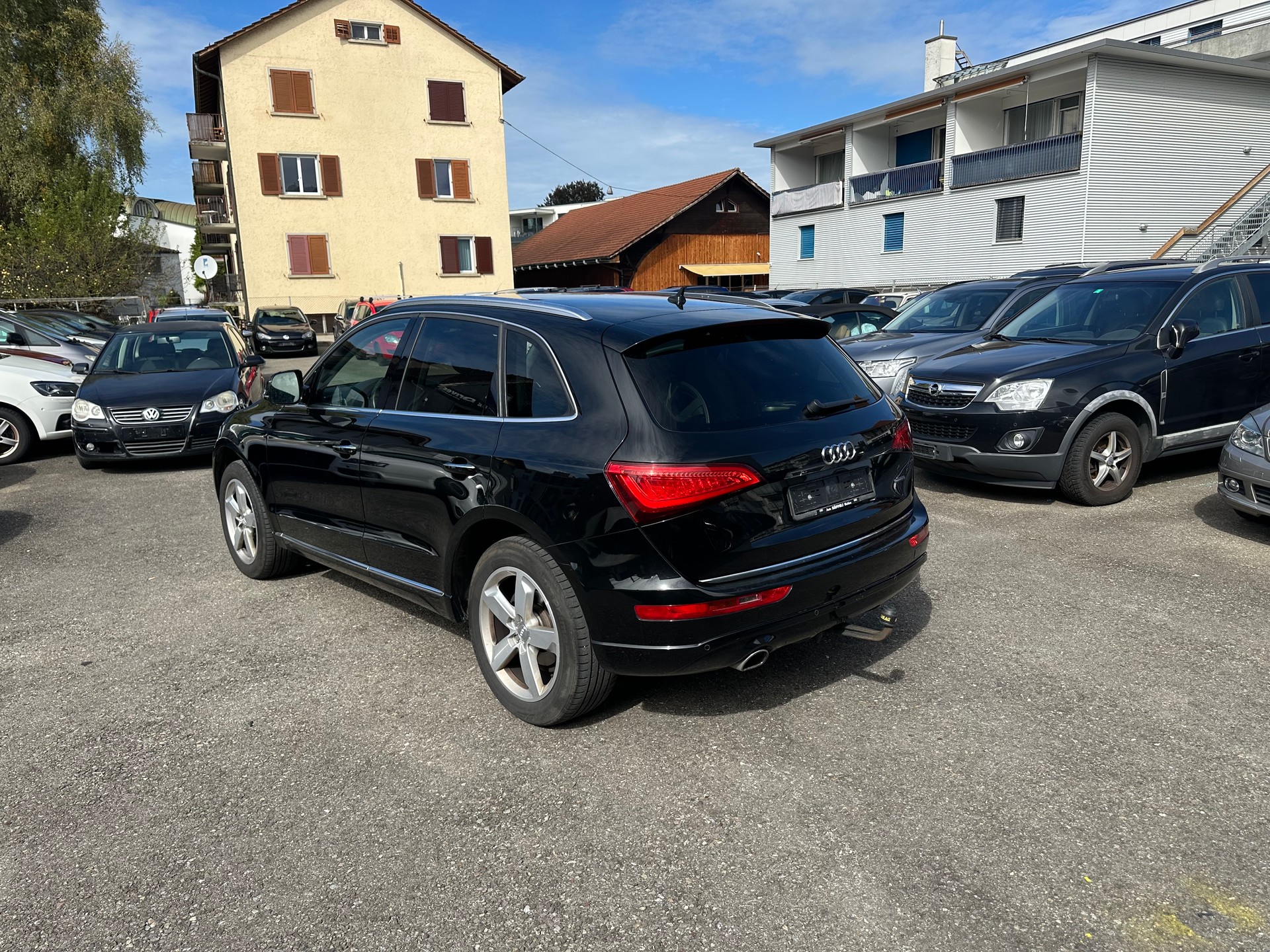 AUDI Q5 2.0 TDI quattro S-tronic-image-3