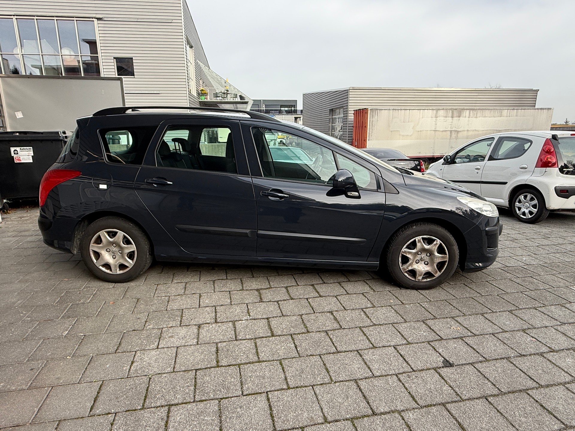 PEUGEOT 308 SW 1.6 HDI Trendy-image-4