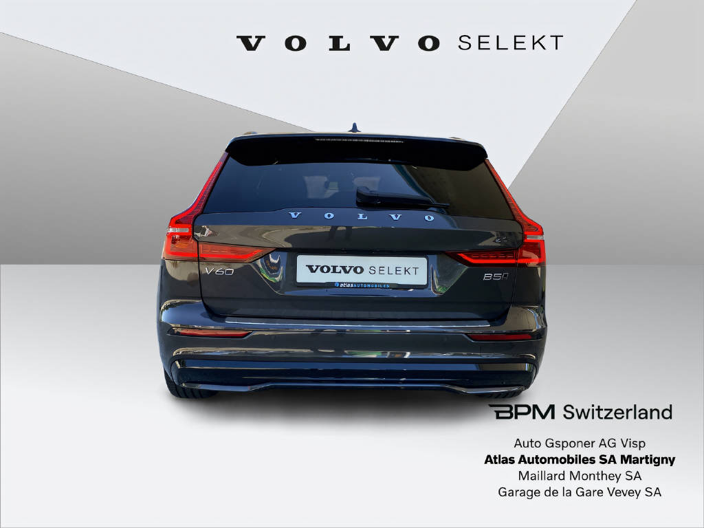 VOLVO V60 2.0 B5 Plus Dark AWD-image-4