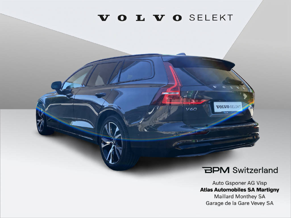 VOLVO V60 2.0 B5 Plus Dark AWD-image-5