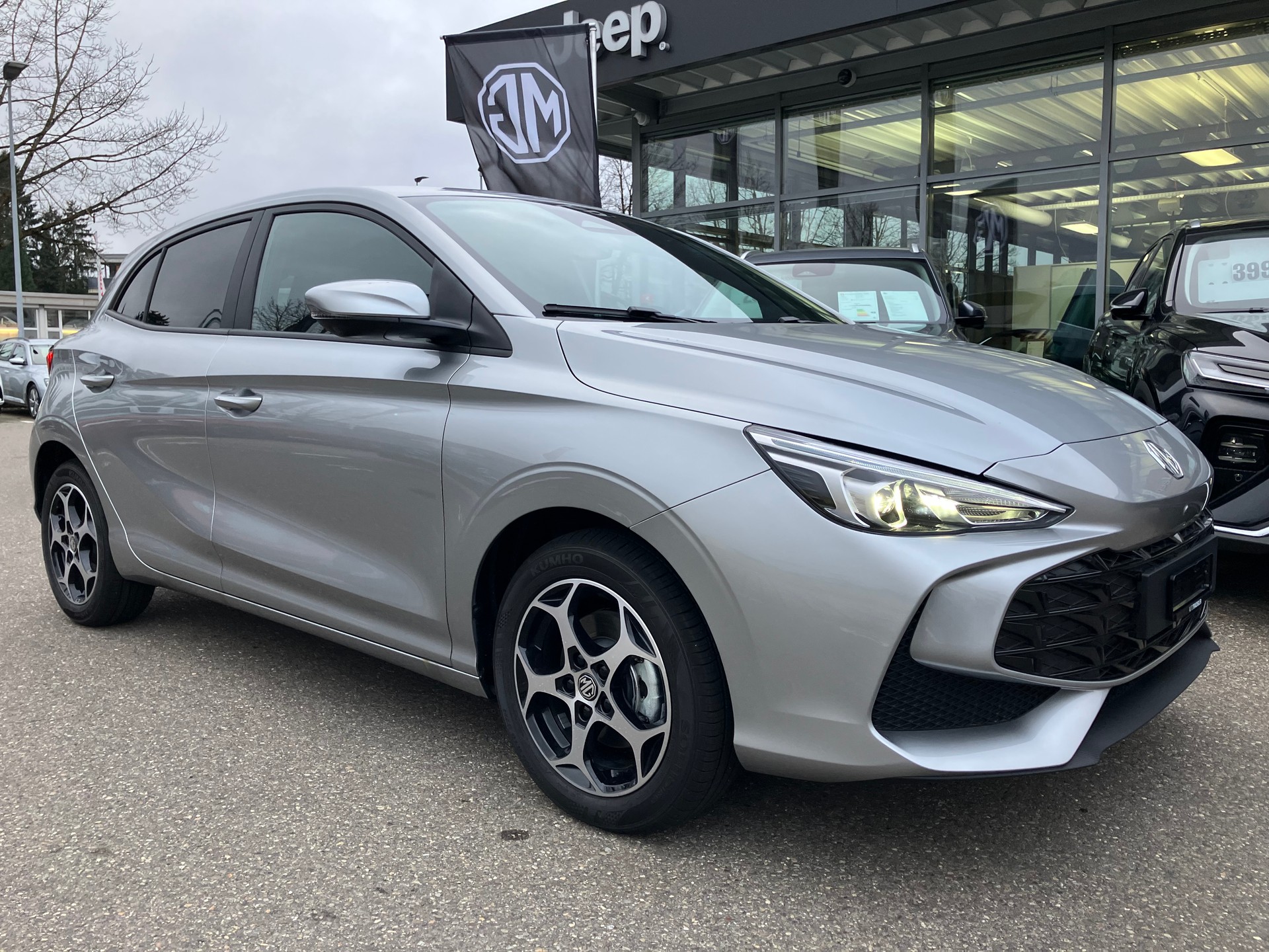 MG 3 1.5 Hybrid Luxury Aut.-image-2