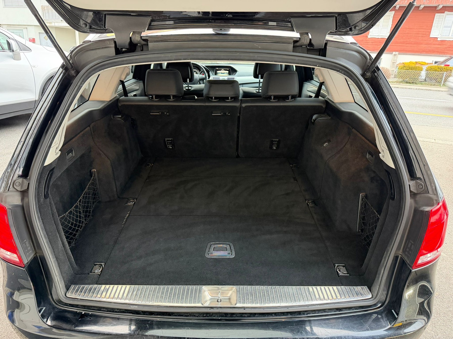 MERCEDES-BENZ E 220 BlueTEC Elégance 4Matic 7G-Tronic-image-7
