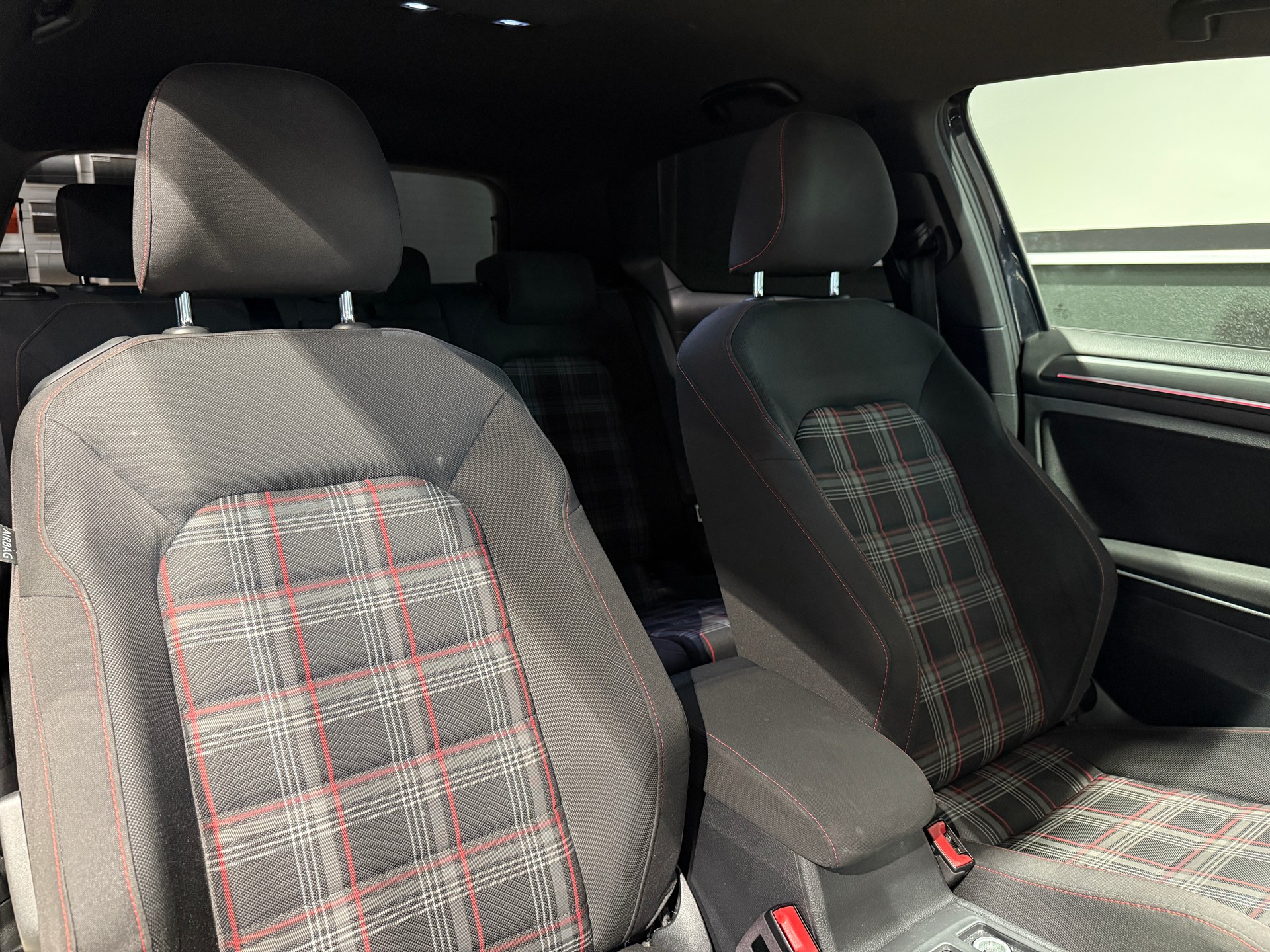 VW GTI-image-14