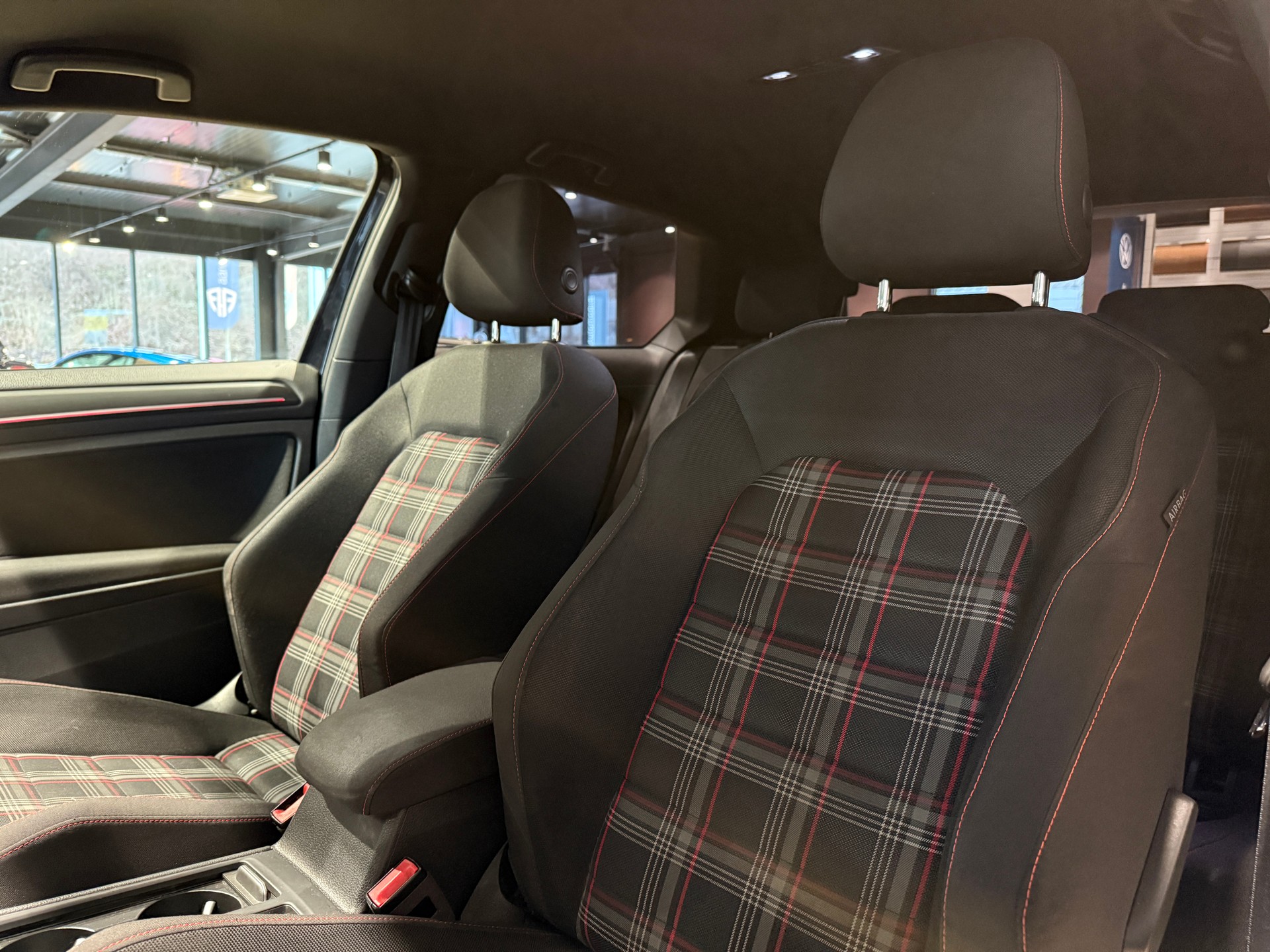 VW GTI-image-12