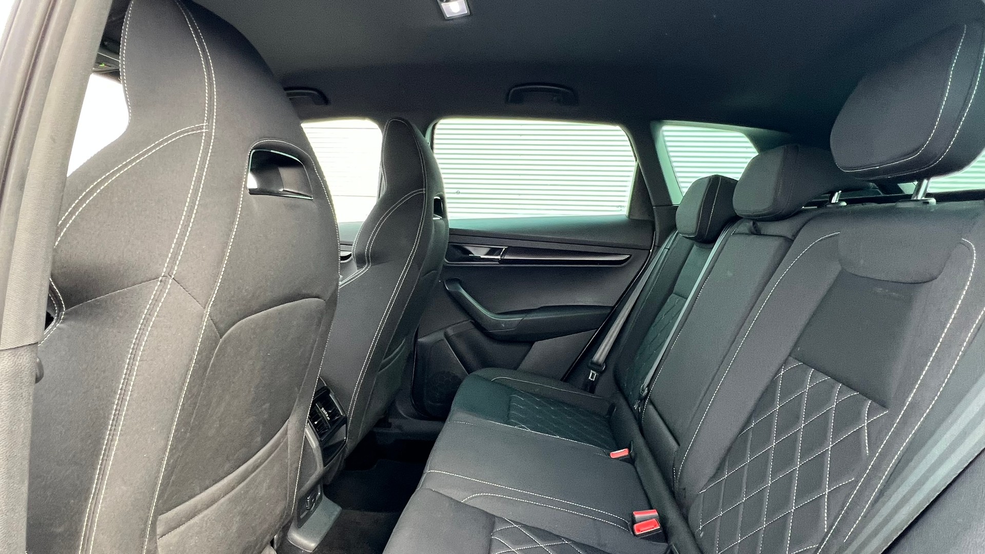 SKODA KAROQ 1.5 TSI ACT SPORTLINE DSG l 150 PS-image-28