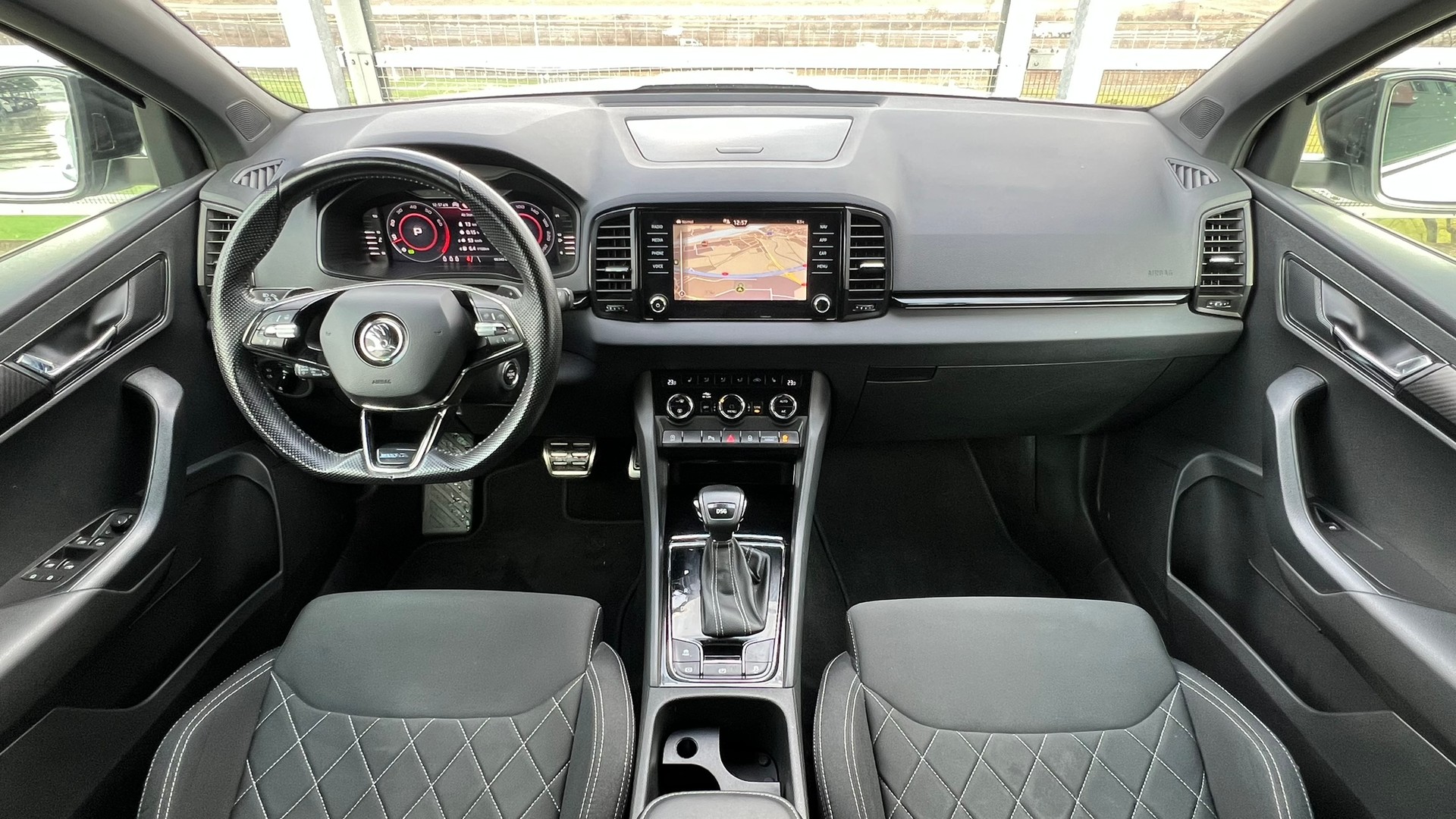 SKODA KAROQ 1.5 TSI ACT SPORTLINE DSG l 150 PS-image-21