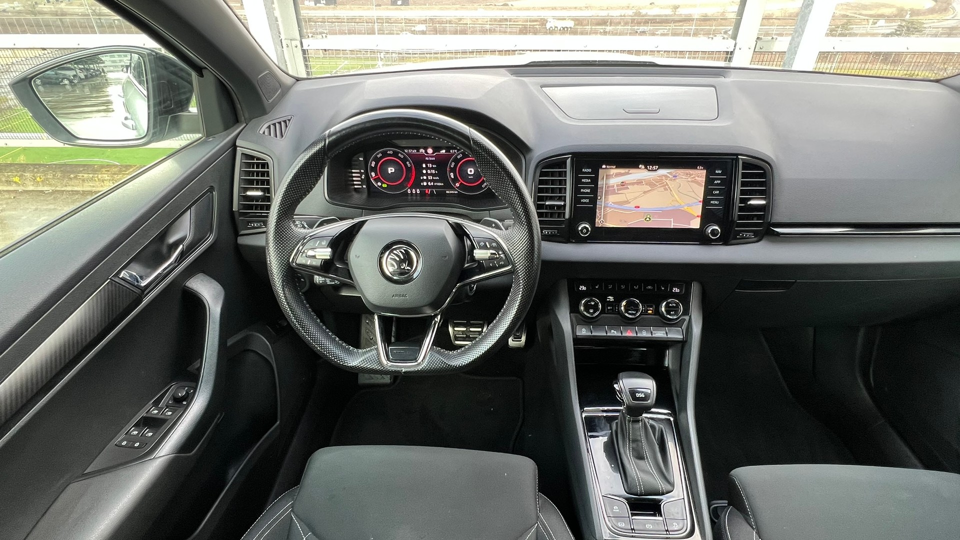SKODA KAROQ 1.5 TSI ACT SPORTLINE DSG l 150 PS-image-22