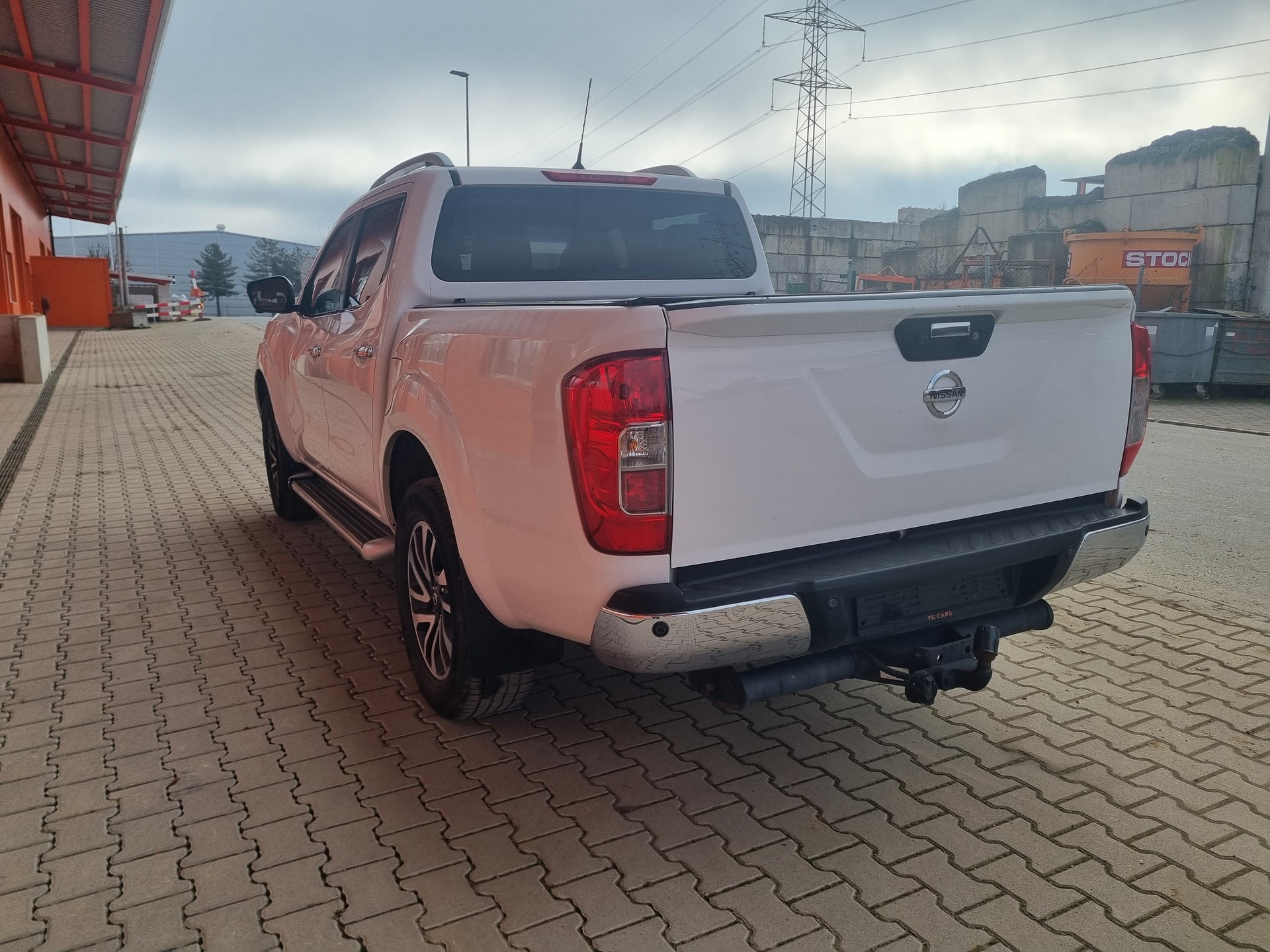 NISSAN Navara Double Cab Tekna 2.3 dCi 4WD Automatic-image-2