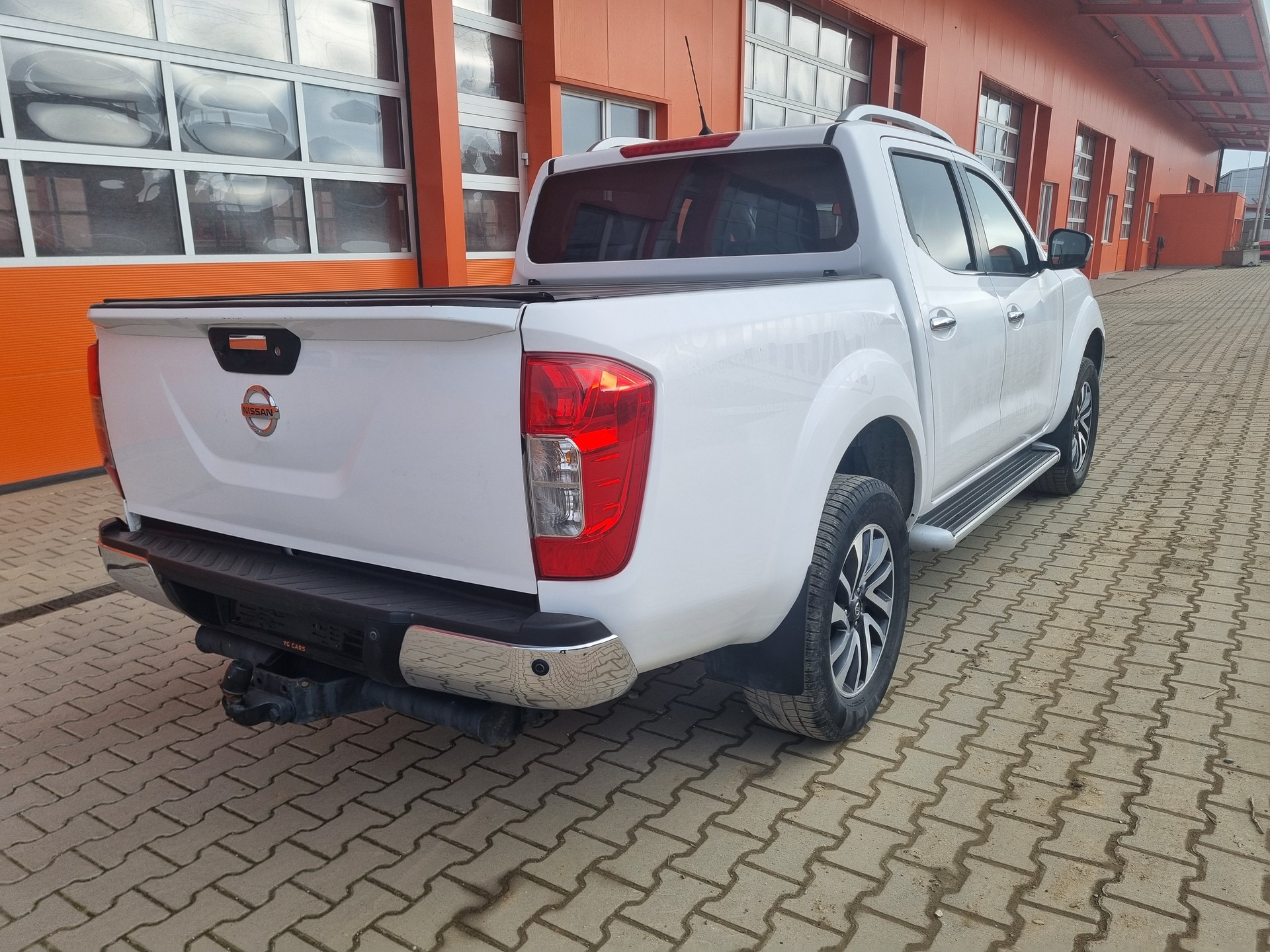 NISSAN Navara Double Cab Tekna 2.3 dCi 4WD Automatic-image-3