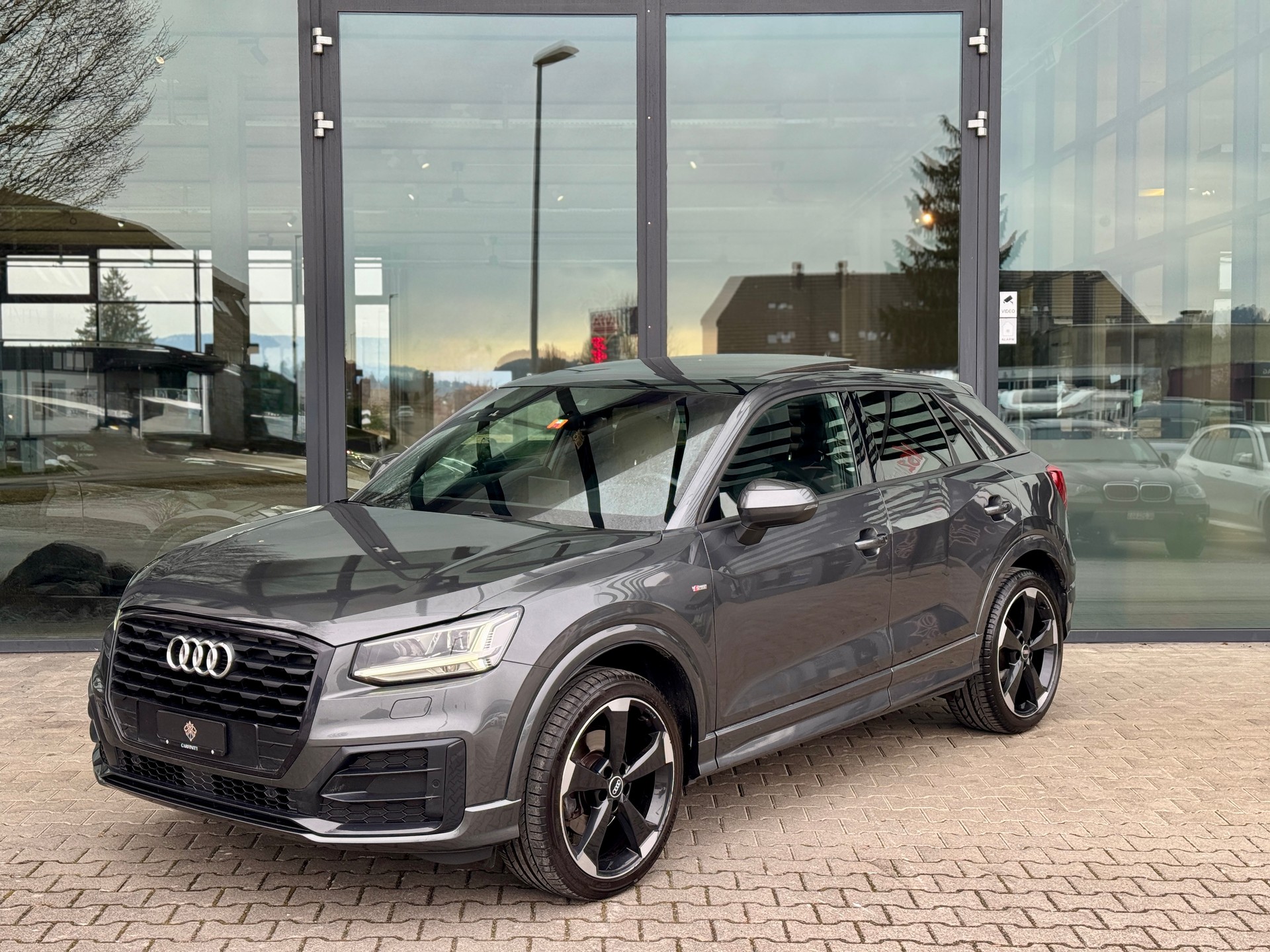 AUDI Q2 35 TFSI S line Sport S-tronic-showroom-element-2