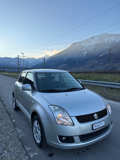 SUZUKI Swift 1.3i 16V GL Top Piz Sulai LE 4x4-image-2