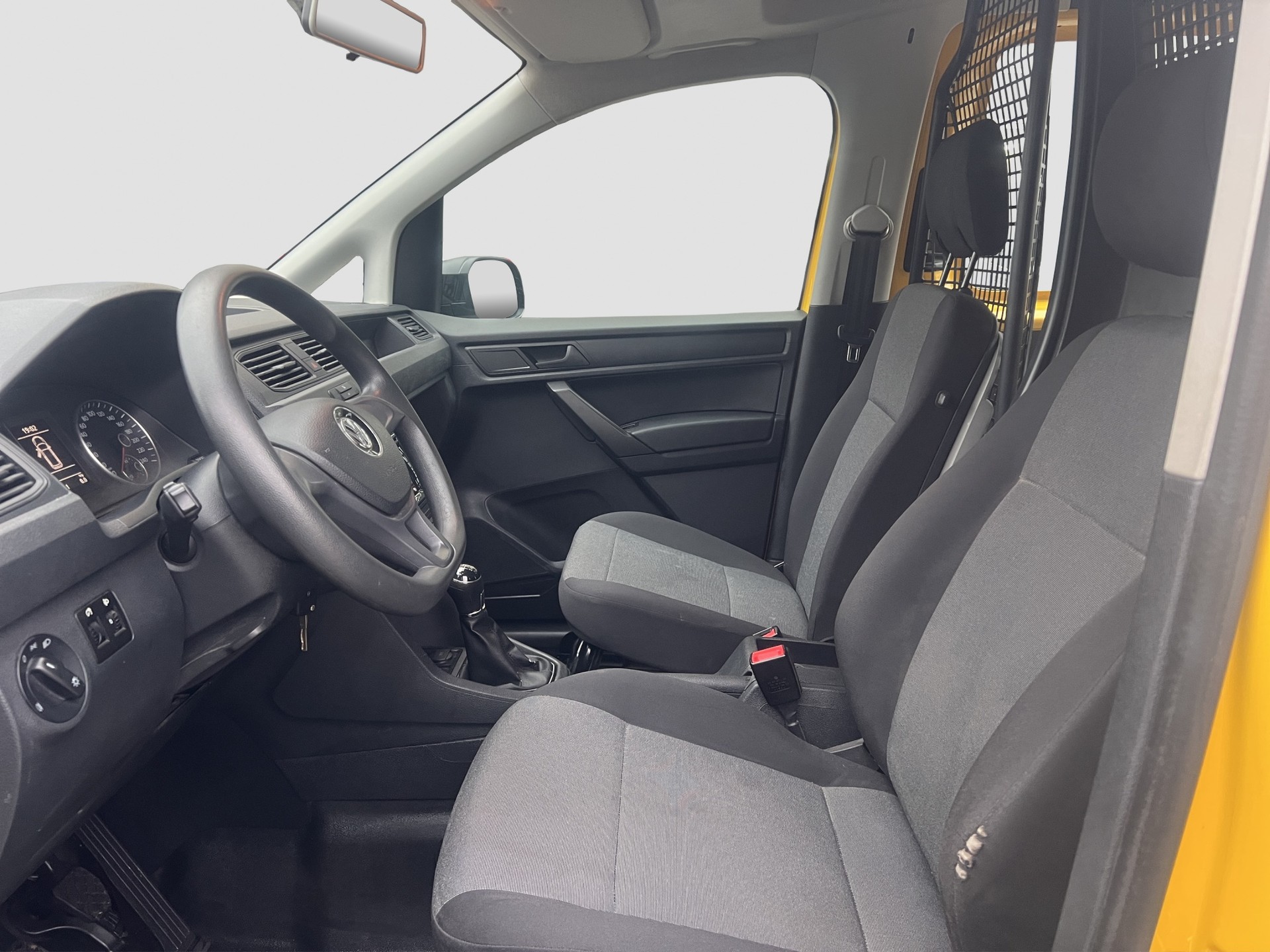 VW Caddy 2.0TDI 4Motion BlueMotion Technology-image-8