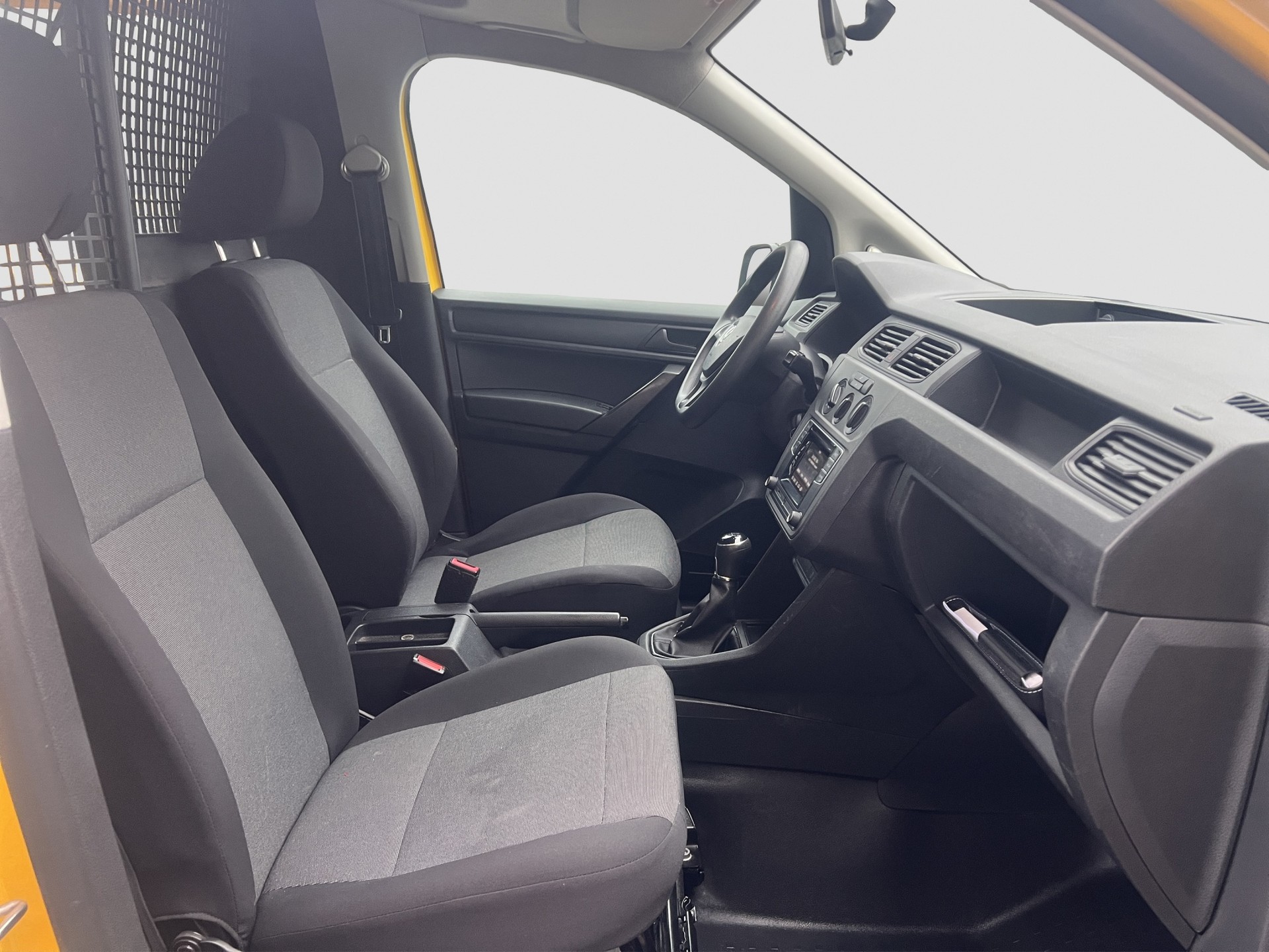 VW Caddy 2.0TDI 4Motion BlueMotion Technology-image-10