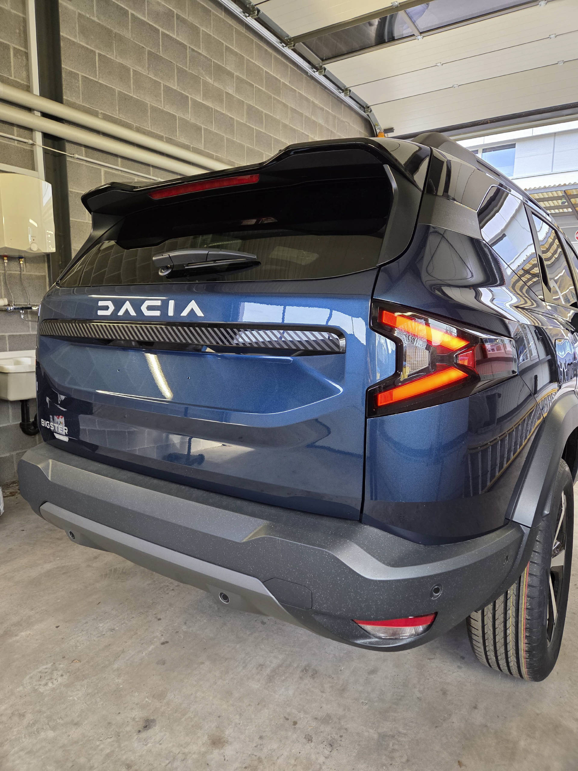 DACIA Bigster 1.8 Hybrid Journey-image-14