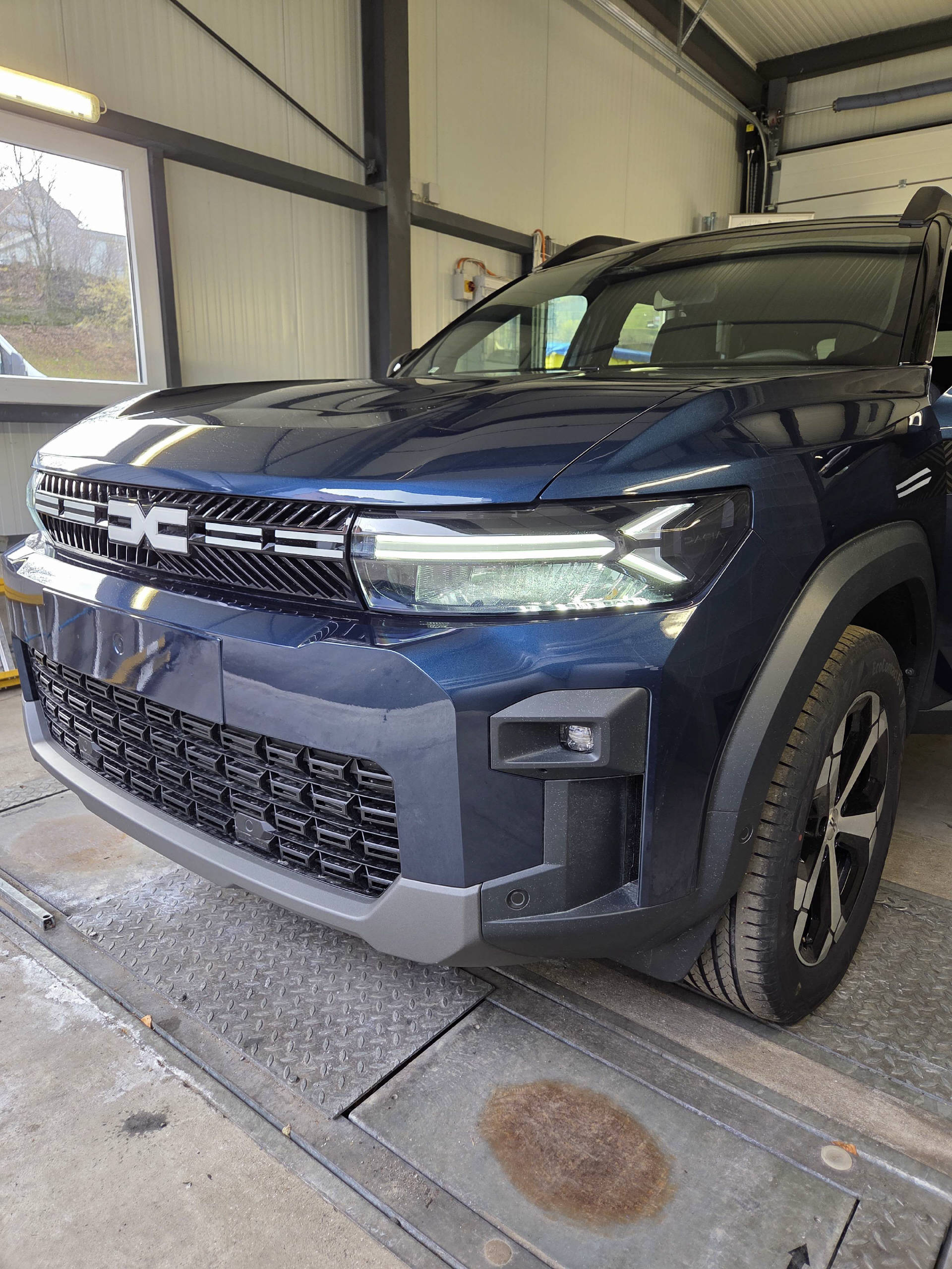 DACIA Bigster 1.8 Hybrid Journey-image-13