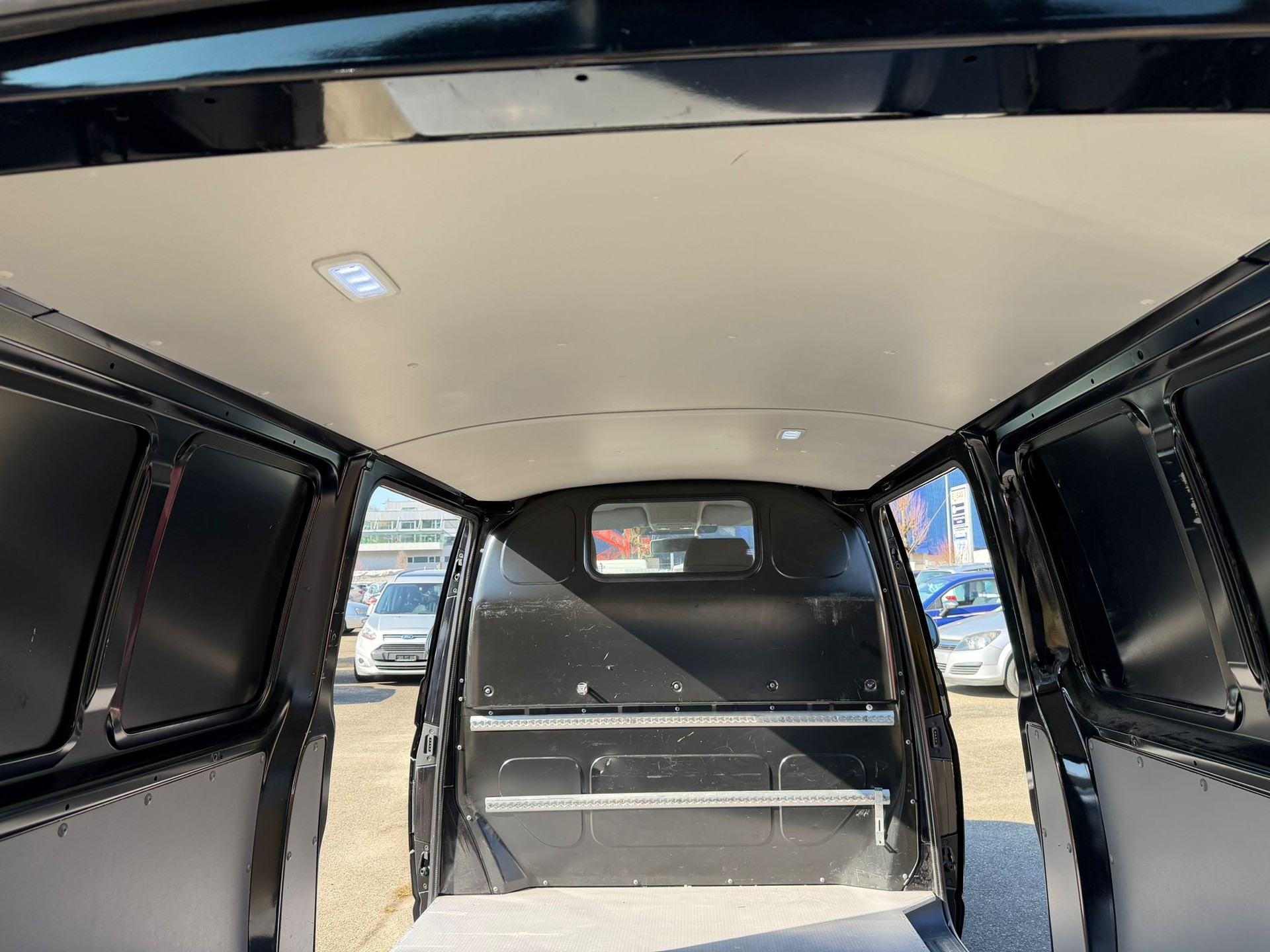 VW T6.1 2.0 TDI-image-7