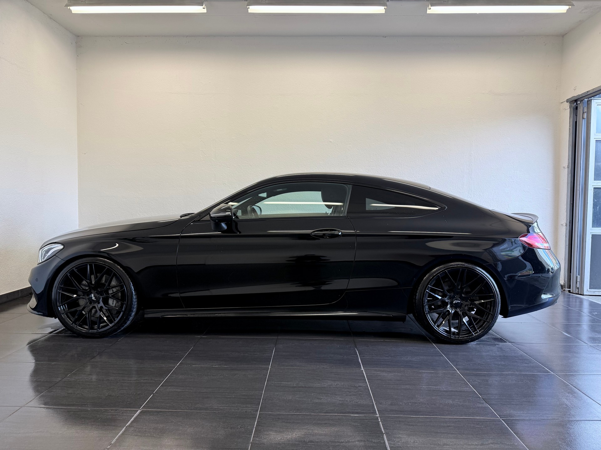 MERCEDES-BENZ C 43 AMG 4Matic 9G-tronic "ALL BLACK"-image-6