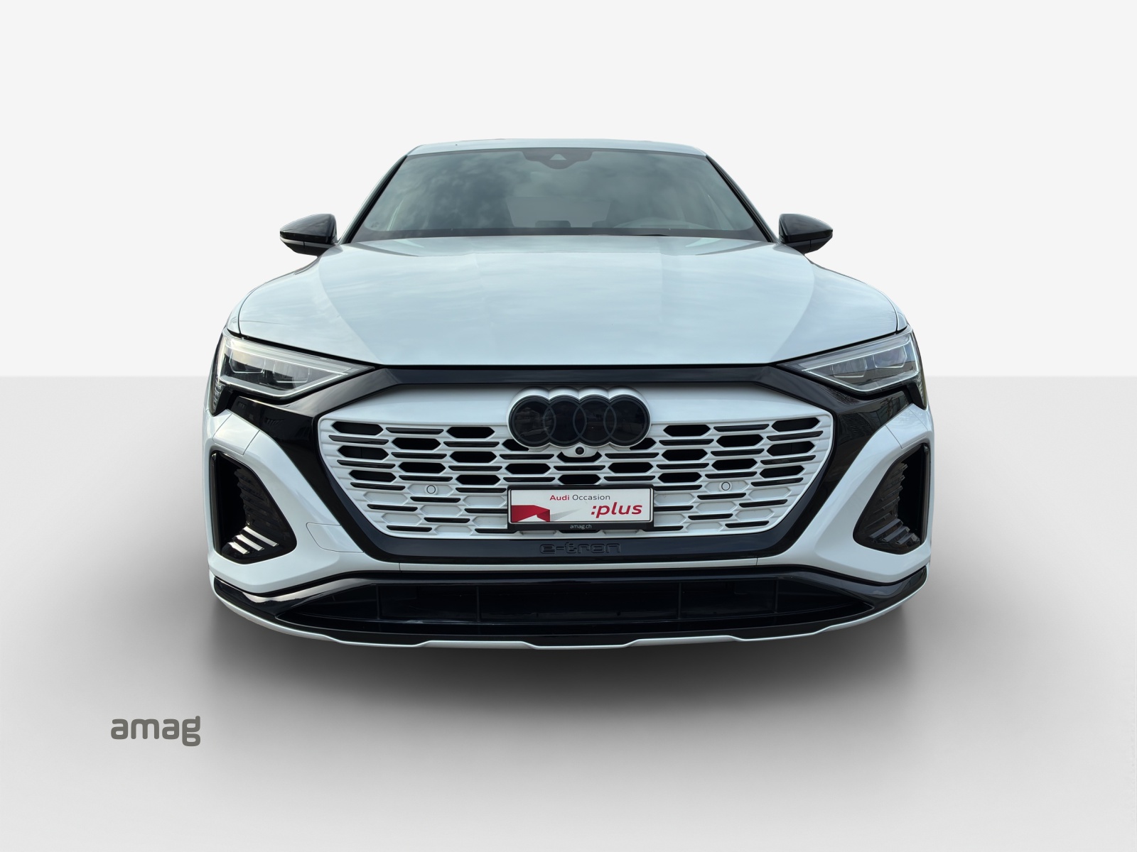 AUDI Q8 Sportback 55 e-tron Black Edition quattro-image-7
