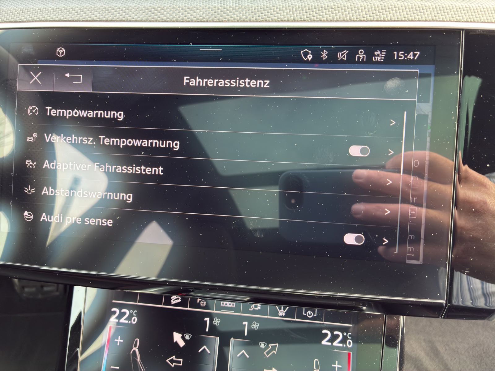 AUDI Q8 Sportback 55 e-tron Black Edition quattro-image-14