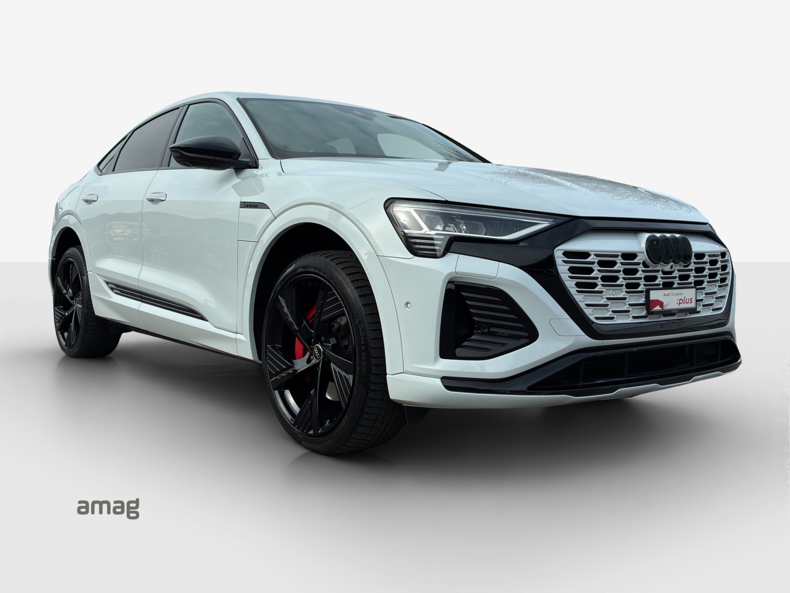 AUDI Q8 Sportback 55 e-tron Black Edition quattro-image-6