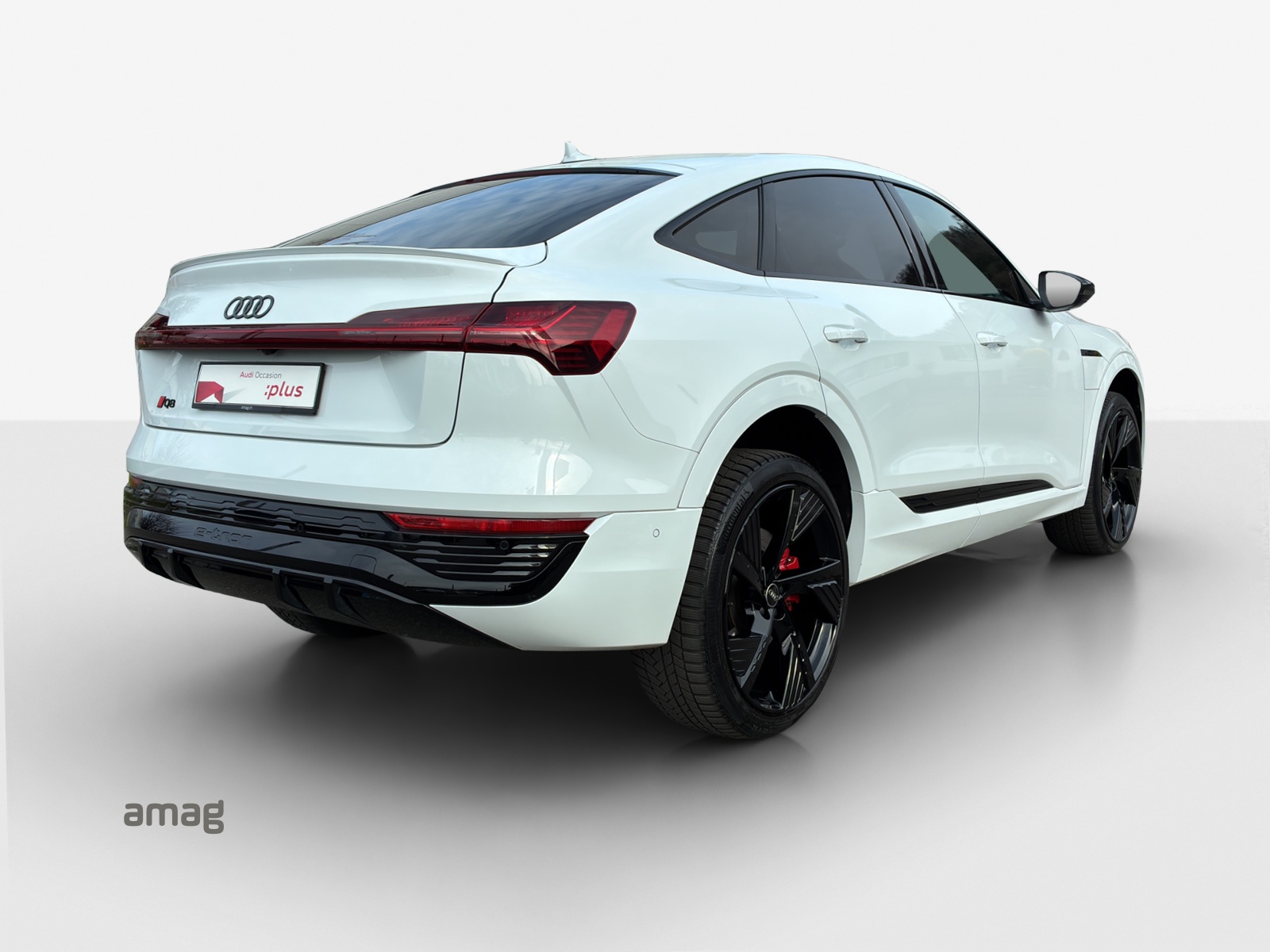 AUDI Q8 Sportback 55 e-tron Black Edition quattro-image-5