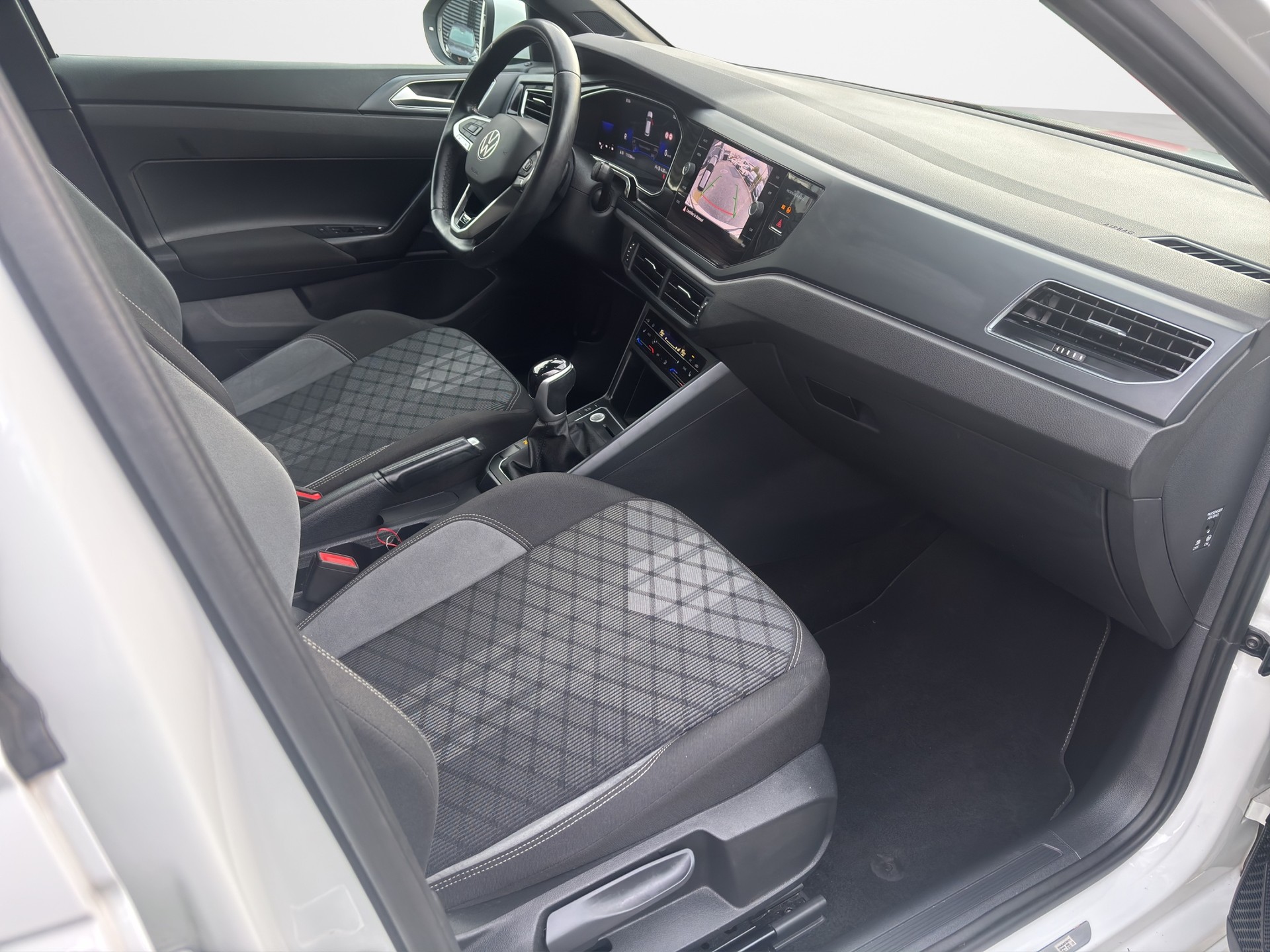 VW Taigo 1.5 TSI R-Line DSG-image-13