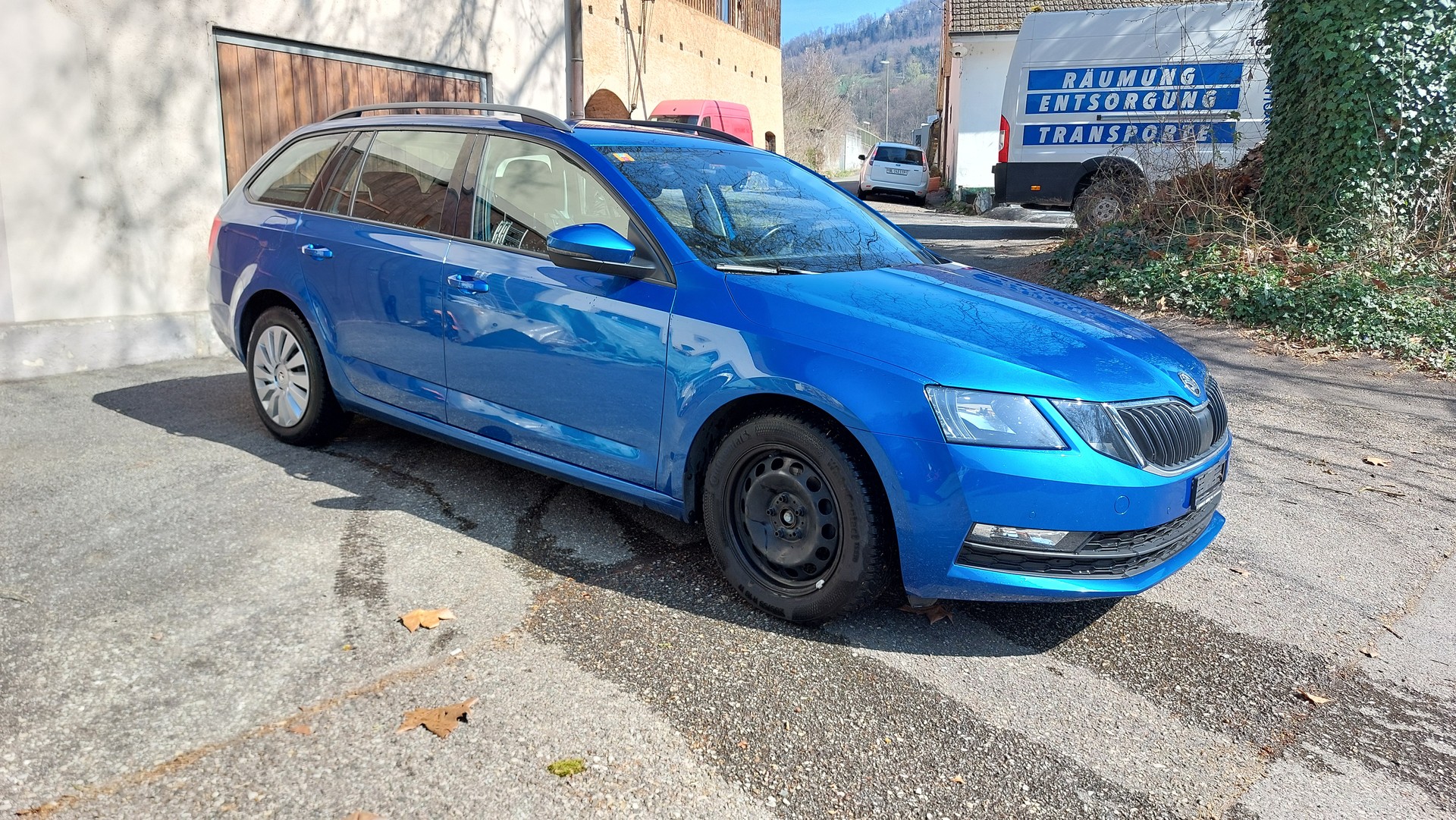 SKODA Octavia Combi 2.0 TDI Ambition DSG-image-5