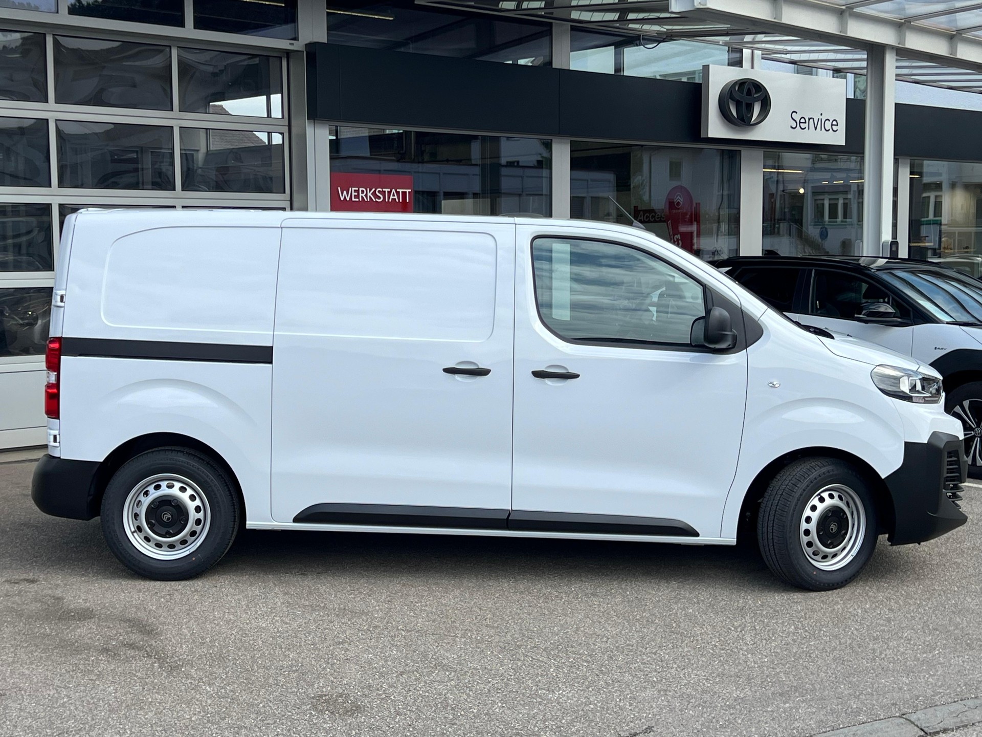 CITROEN Jumpy Kaw. M 1.5 BlueHDi 120 First S/S-image-3