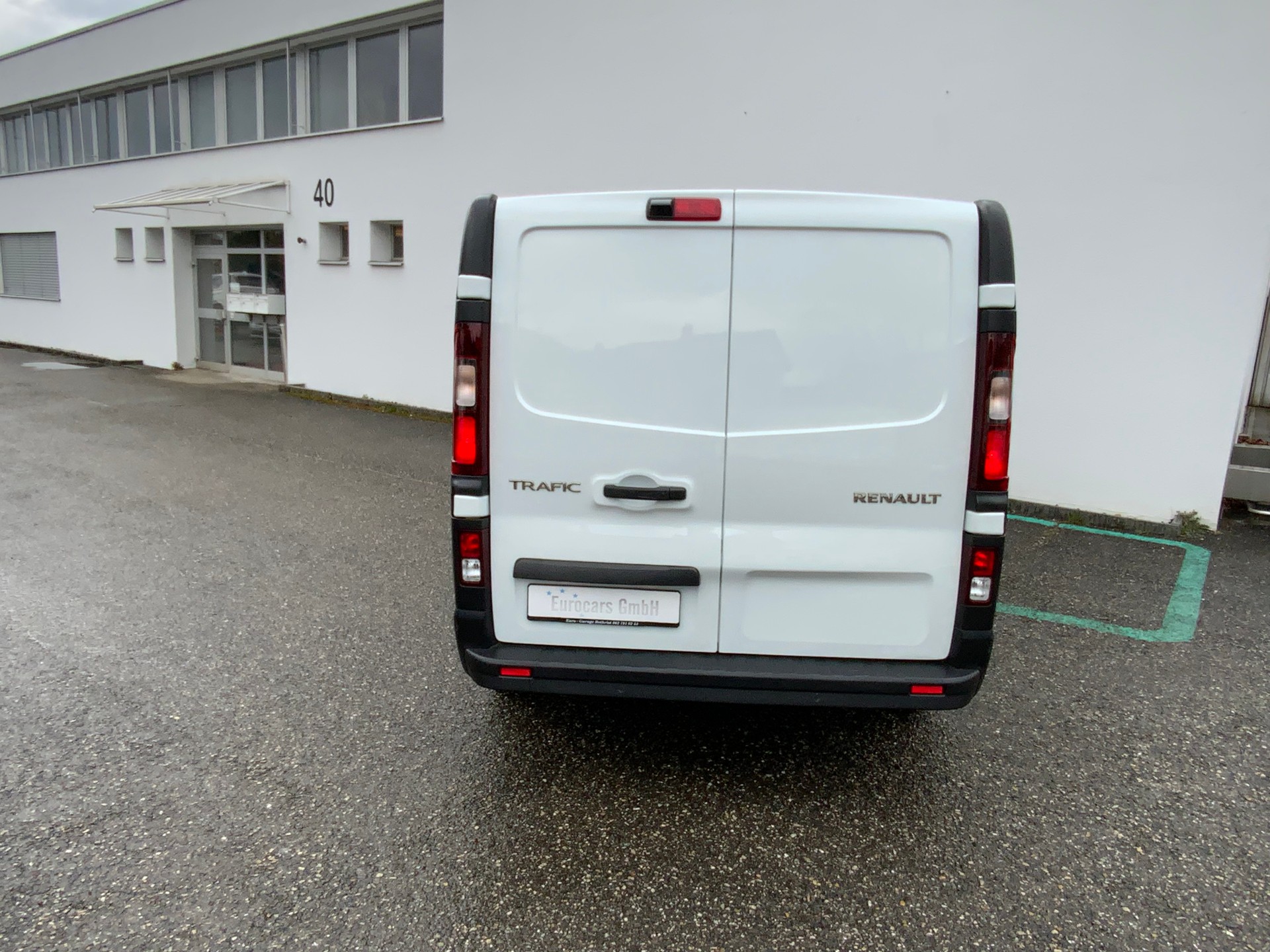 RENAULT Trafic 2.0 Blue dCi 150 Business L1H1 EDC EN-image-7
