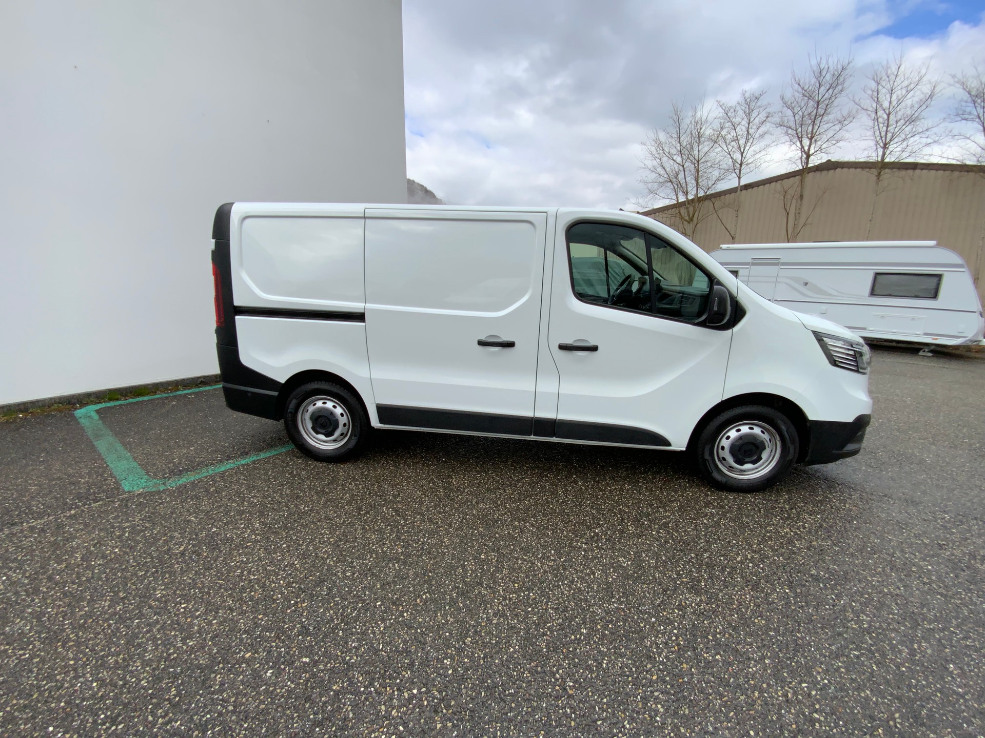 RENAULT Trafic 2.0 Blue dCi 150 Business L1H1 EDC EN-showroom-element-3