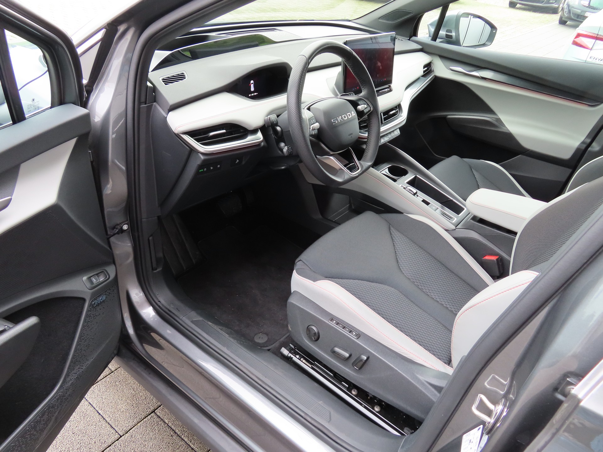 SKODA Elroq 85-image-6