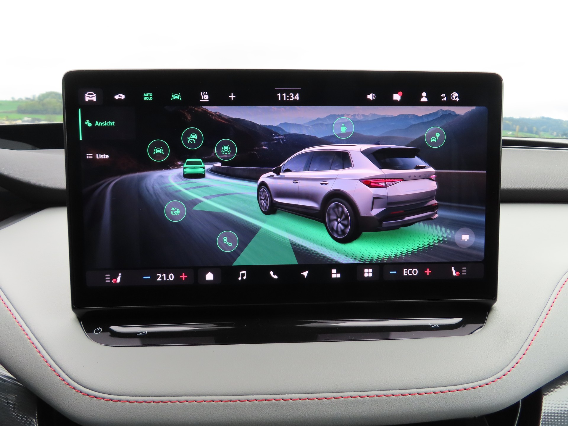 SKODA Elroq 85-image-9