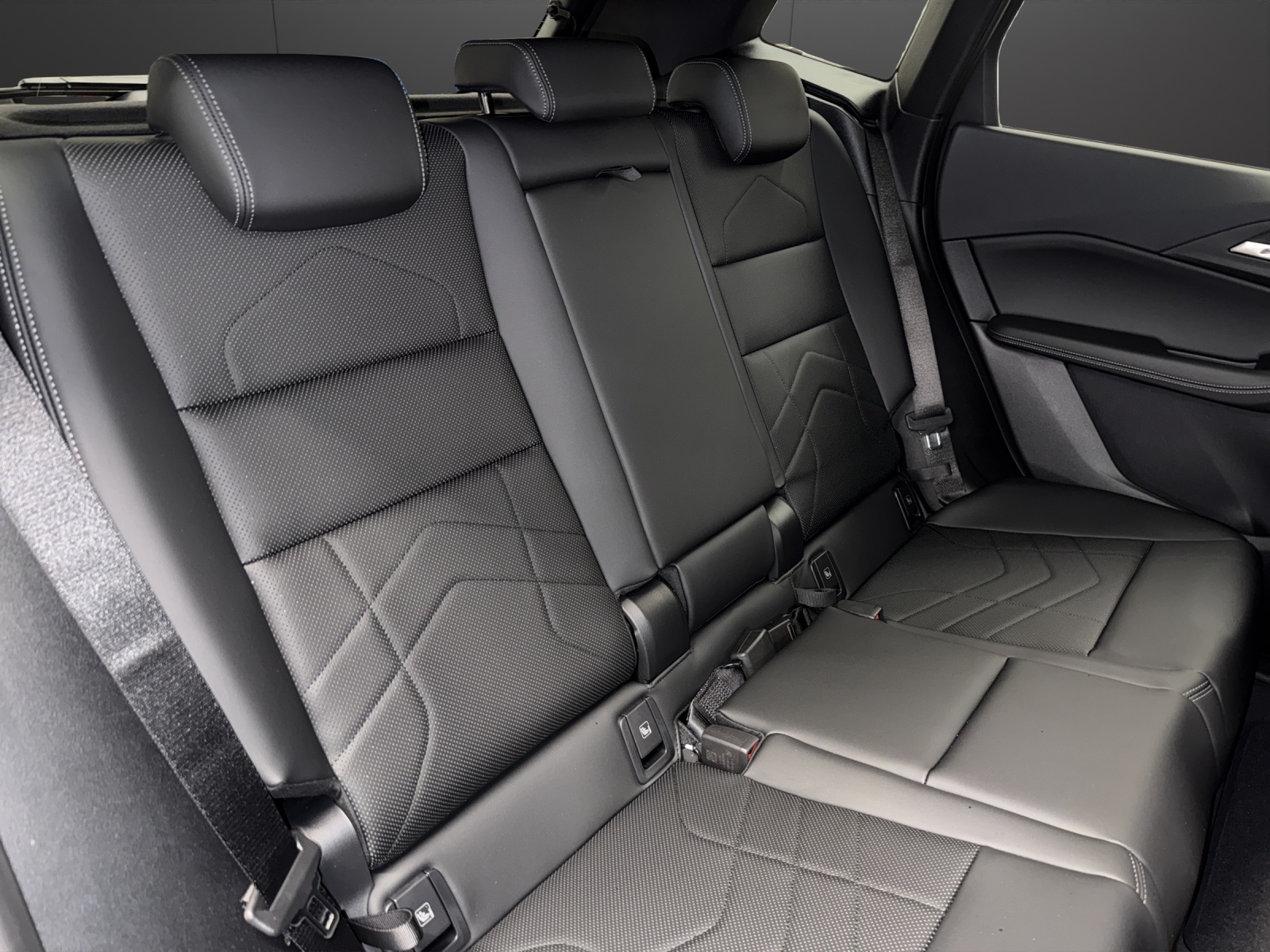 BMW 230e xDrive Active Tourer M Sport-image-18