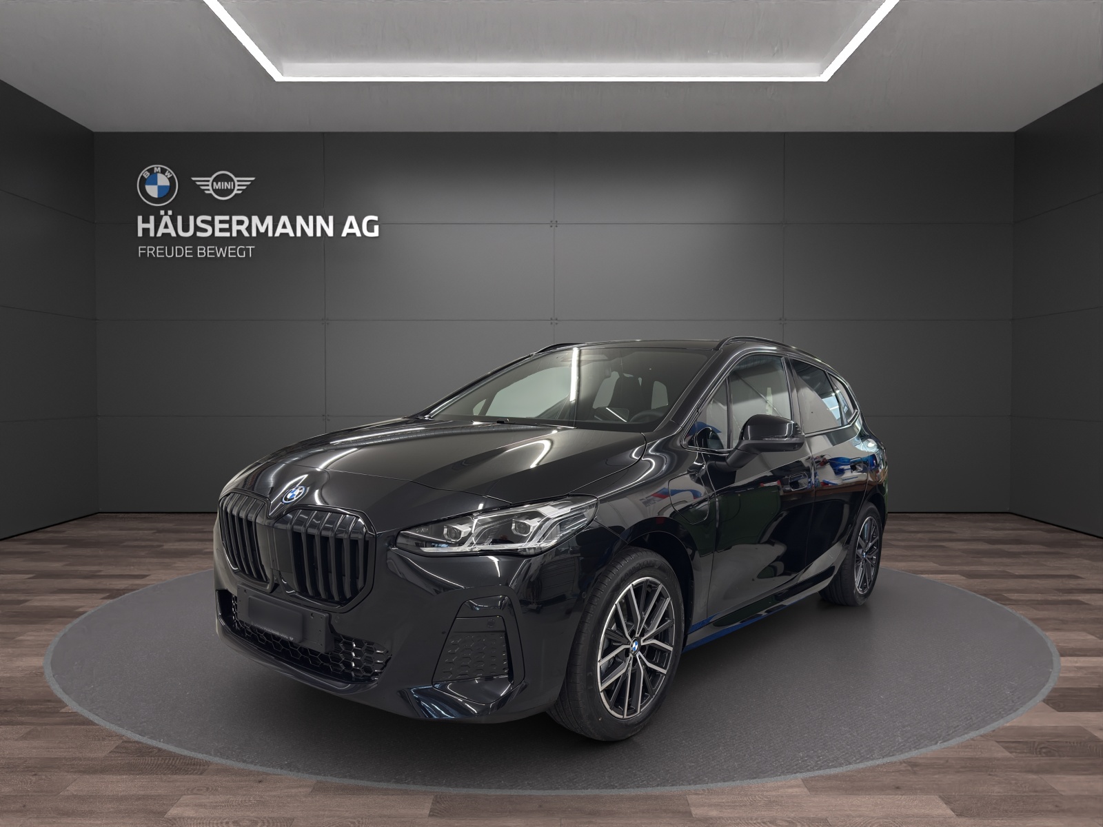 BMW 230e xDrive Active Tourer M Sport-image-0