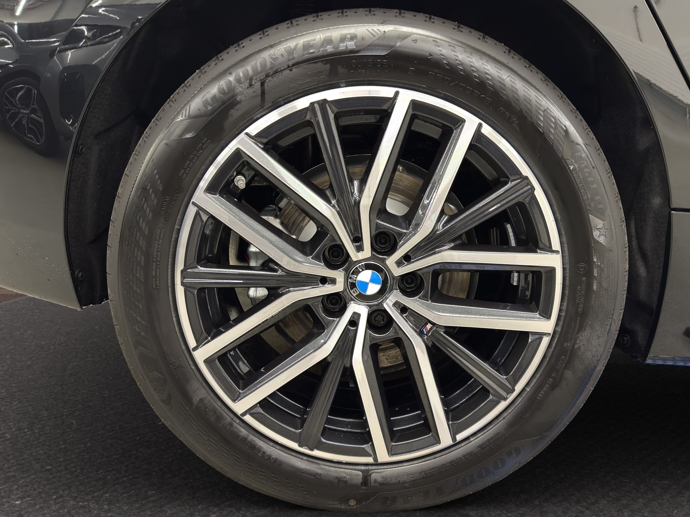 BMW 230e xDrive Active Tourer M Sport-image-10