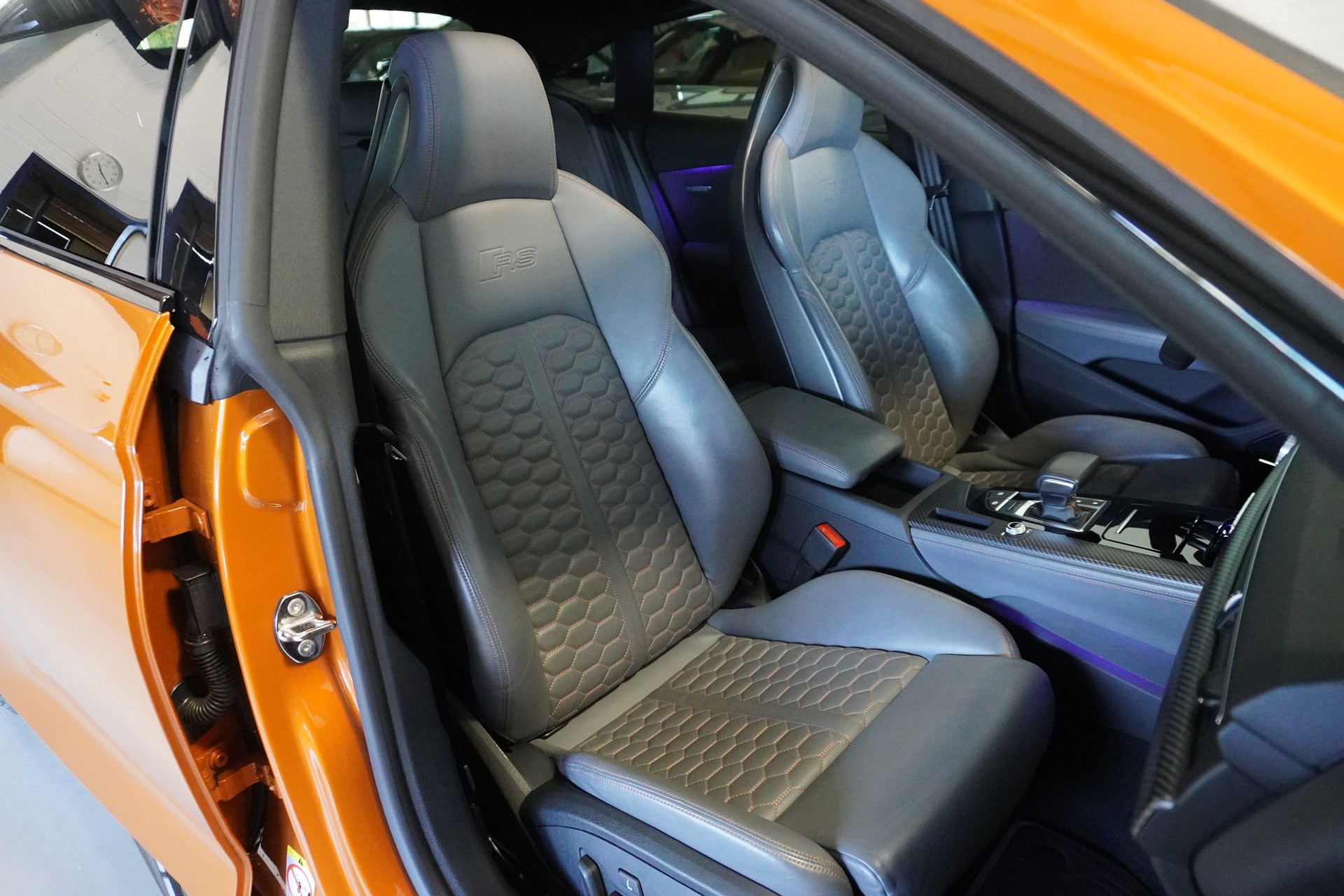 AUDI RS5 Sportback 2.9 TFSI quattro tiptronic // Audi Exclusive // Samoa Orange // Carbon Exterieurpaket //-image-10