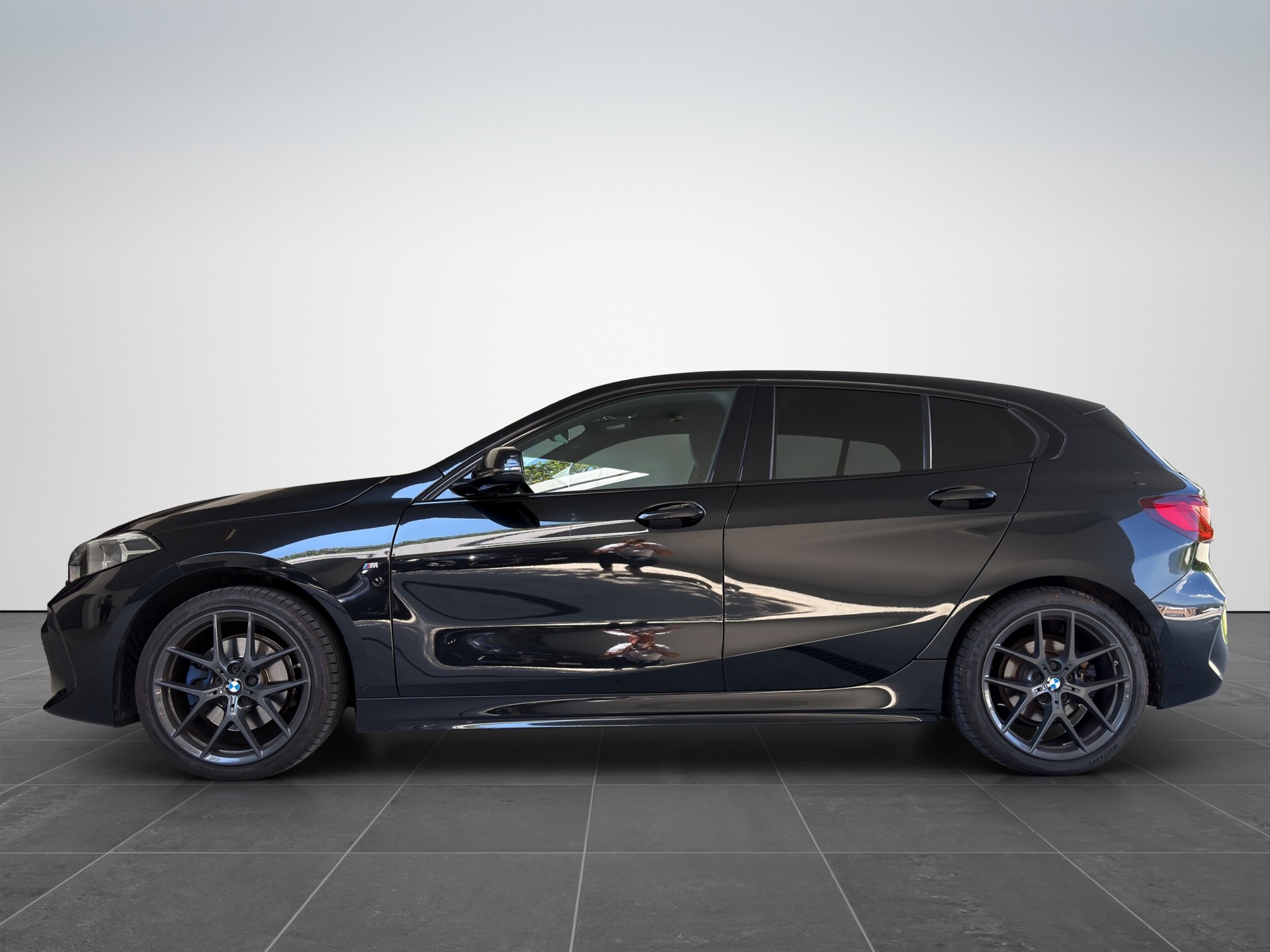 BMW 116d Steptronic M Sport-image-2
