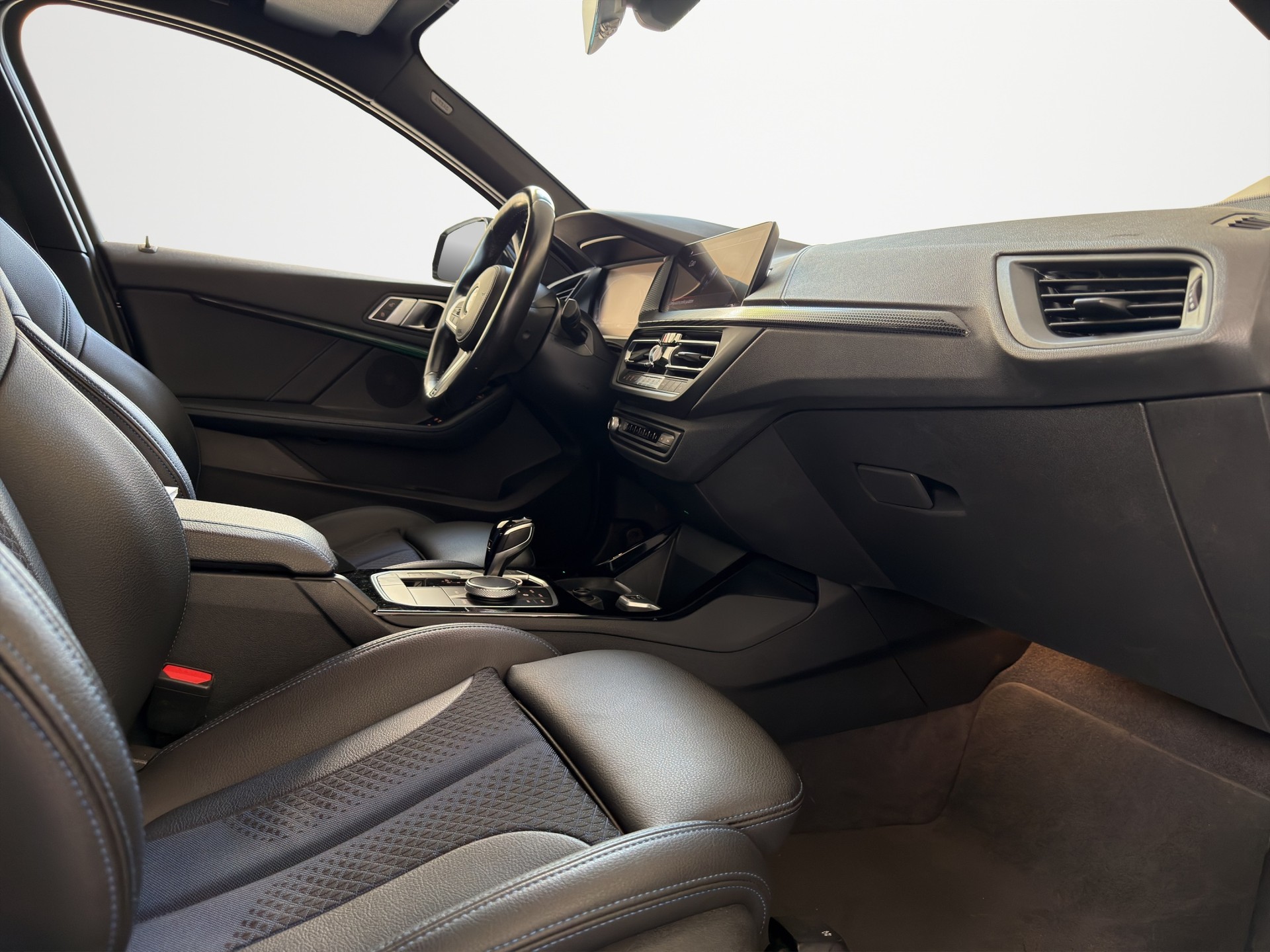 BMW 116d Steptronic M Sport-image-11