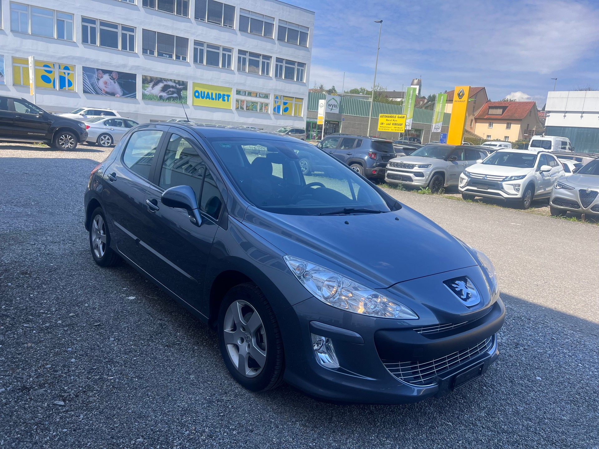 PEUGEOT 308 1.6 16V VTI Sport Automatic-image-2