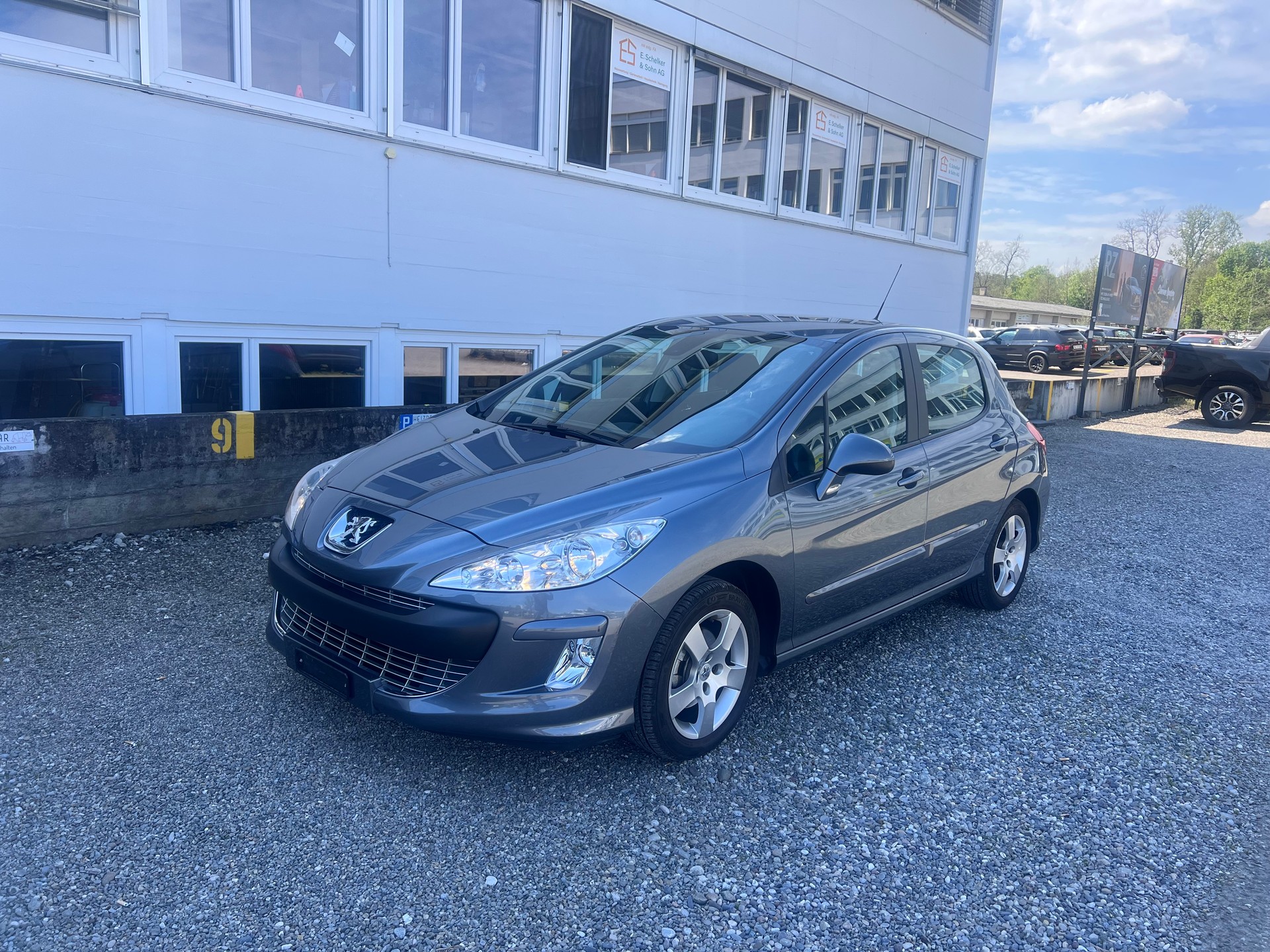 PEUGEOT 308 1.6 16V VTI Sport Automatic-image-3
