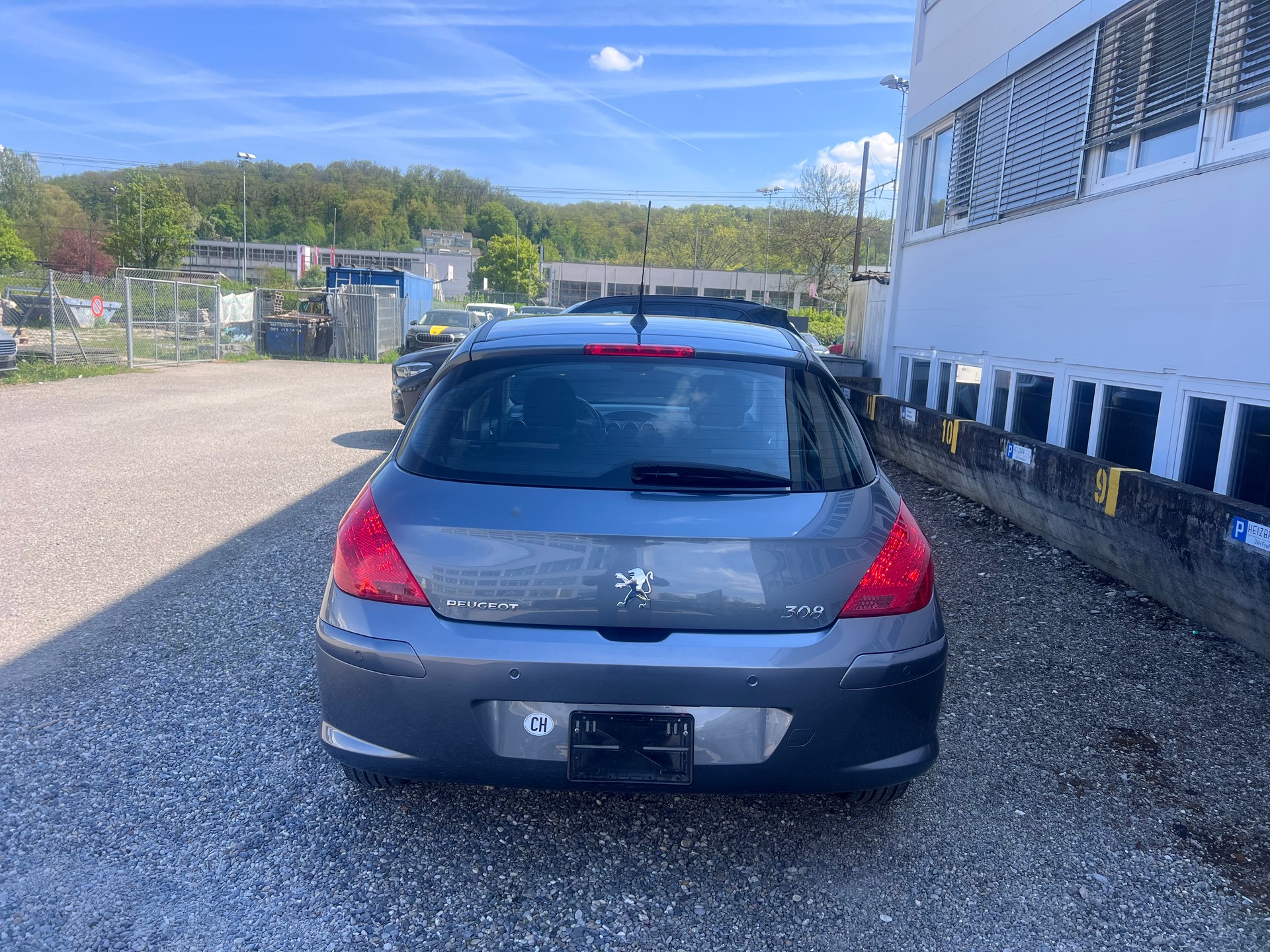 PEUGEOT 308 1.6 16V VTI Sport Automatic-image-4
