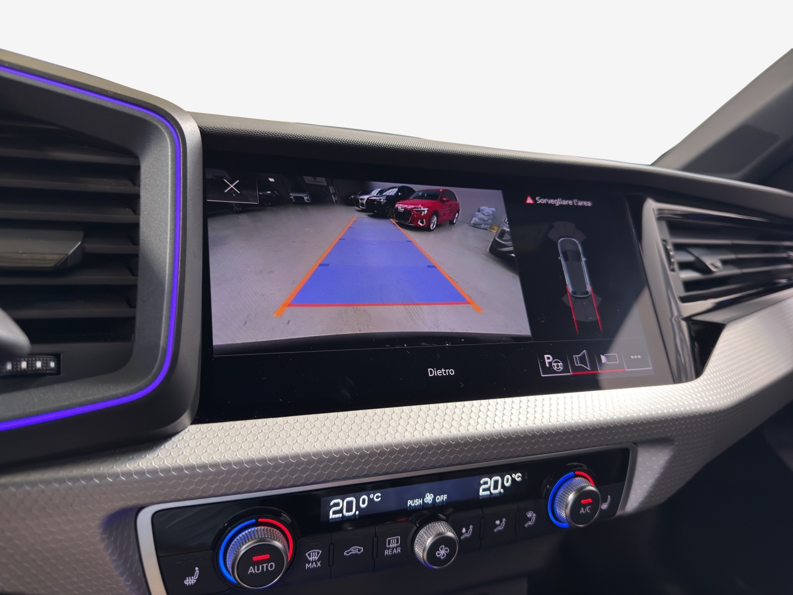 AUDI A1 City Carver 30 TFSI Attraction S-tronic-image-13