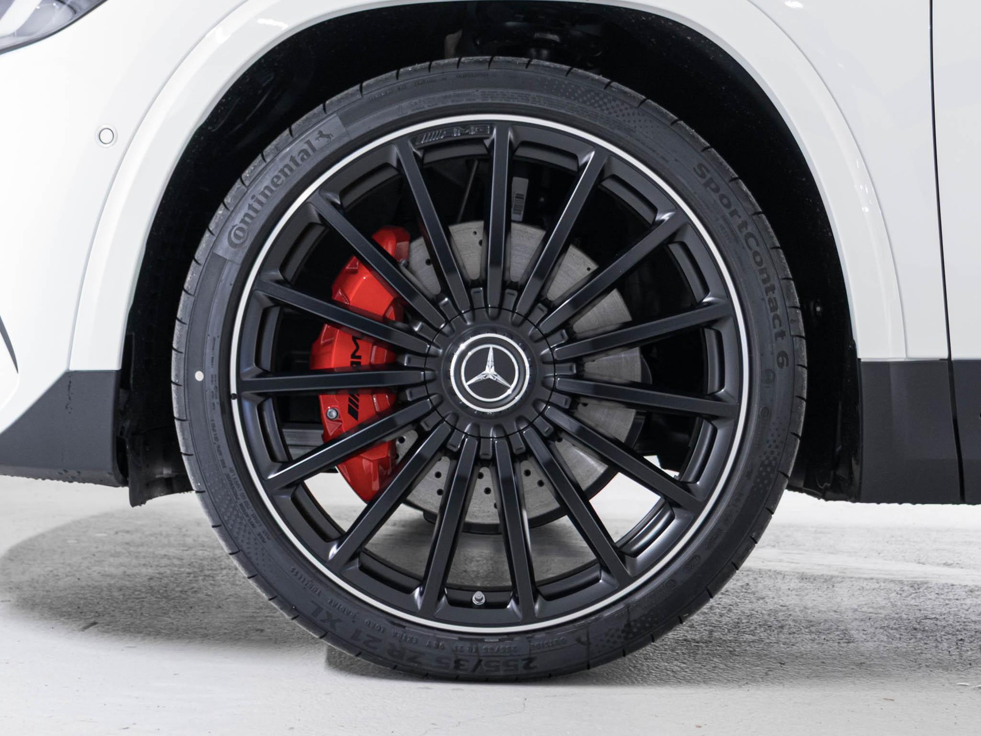 MERCEDES-BENZ GLA 35 AMG 4MATIC-image-14